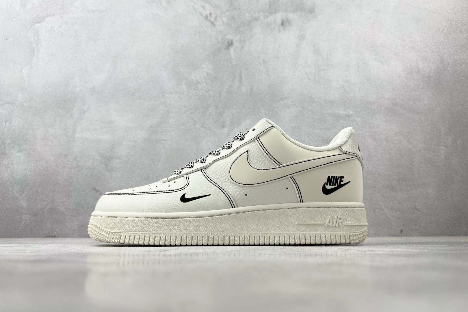 NO:346465,XC Local Nike Air Force 1 07 NIKE Co-branded Beibai Item No. CS5288 032 Size 36 36.5 37.5 38 38.5 39 40 40.5 41 42 42.5 43 44 44.5 45 Code 36,19860909XC 本地 Nike Air Force 1 07 NIKE 联名 米白 货号CS5288 032 尺码36 36.5 37.5 38 38.5 39 40 40.5 41 42 42.5 43 44 44.5 45 编码36,,Men's shoes