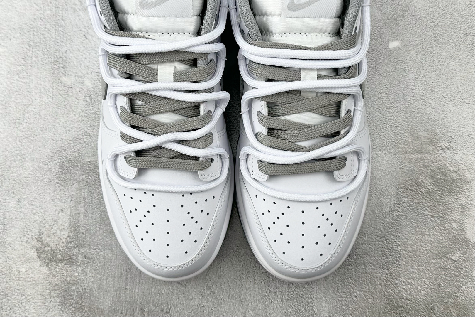 YC 双十一特价双十一特价【定制球鞋】Nike Dunk 暮云 白灰货号：WG0582 095尺码：40