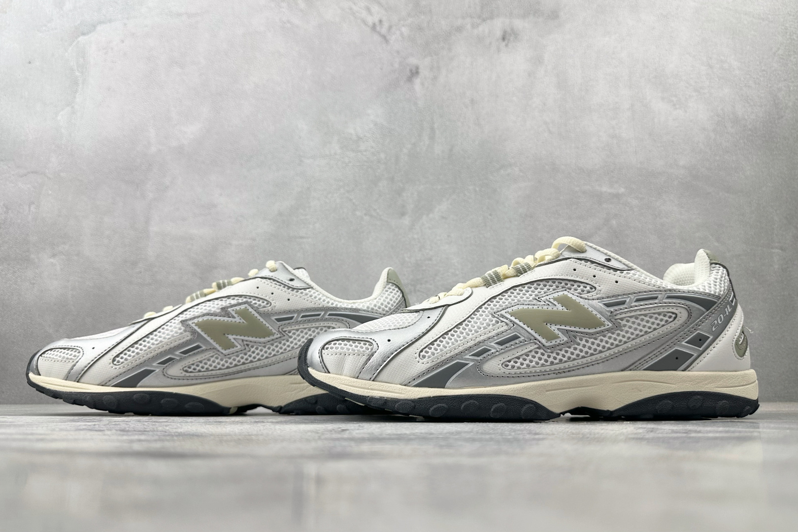 210 New Balance NB 204L 银白 U204LSWB