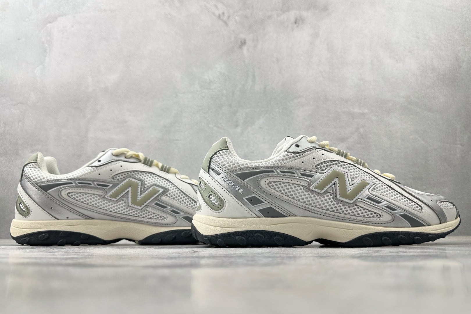 210 New Balance NB 204L 银白 U204LSWB