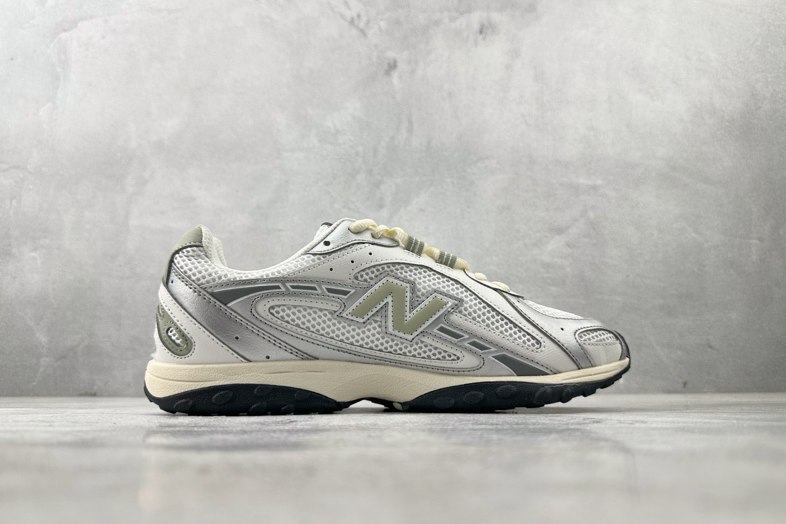 210 New Balance NB 204L 银白 U204LSWB