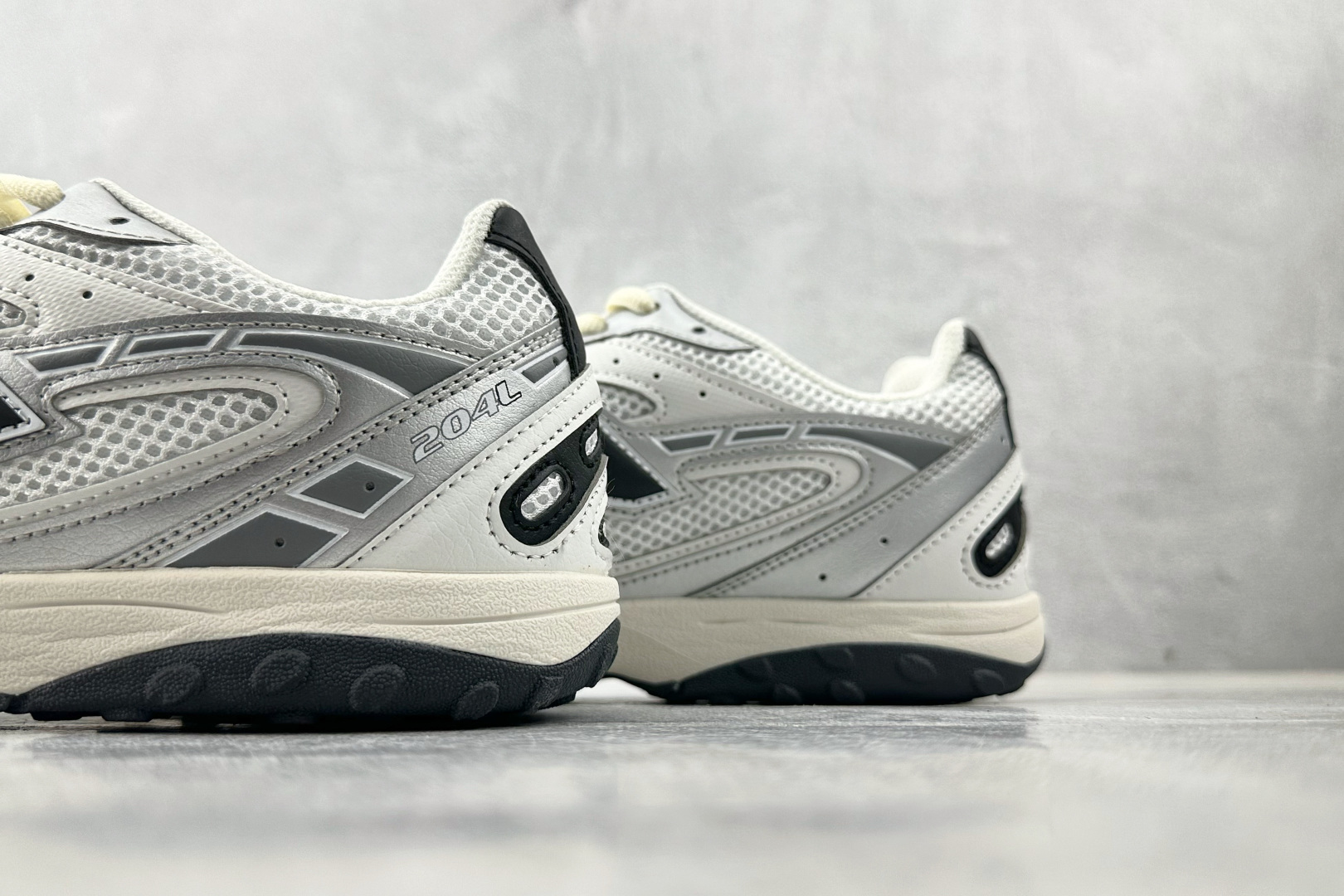 210 New Balance NB 204L 白银 U204LSWD