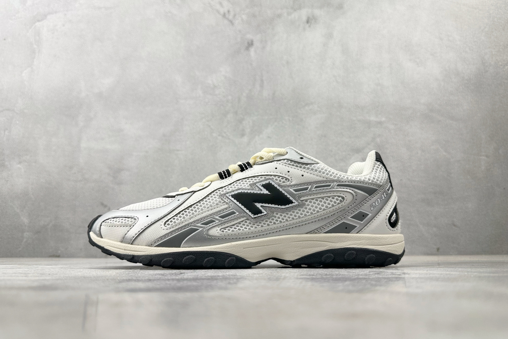 NO:346349,H Version Local New Balance NB 204L Silver Article No. U204LSWD Size 36 36.5 37 38.5 39 40 40.5 41 42 42.5 43 44 44.5 45 Code 31,,stuart weitzman19860909H 版 本地 New Balance NB 204L 白银 货号U204LSWD 尺码36 36.5 37 38.5 39 40 40.5 41 42 42.5 43 44 44.5 45 编码31,,stuart weitzman,Men's shoes