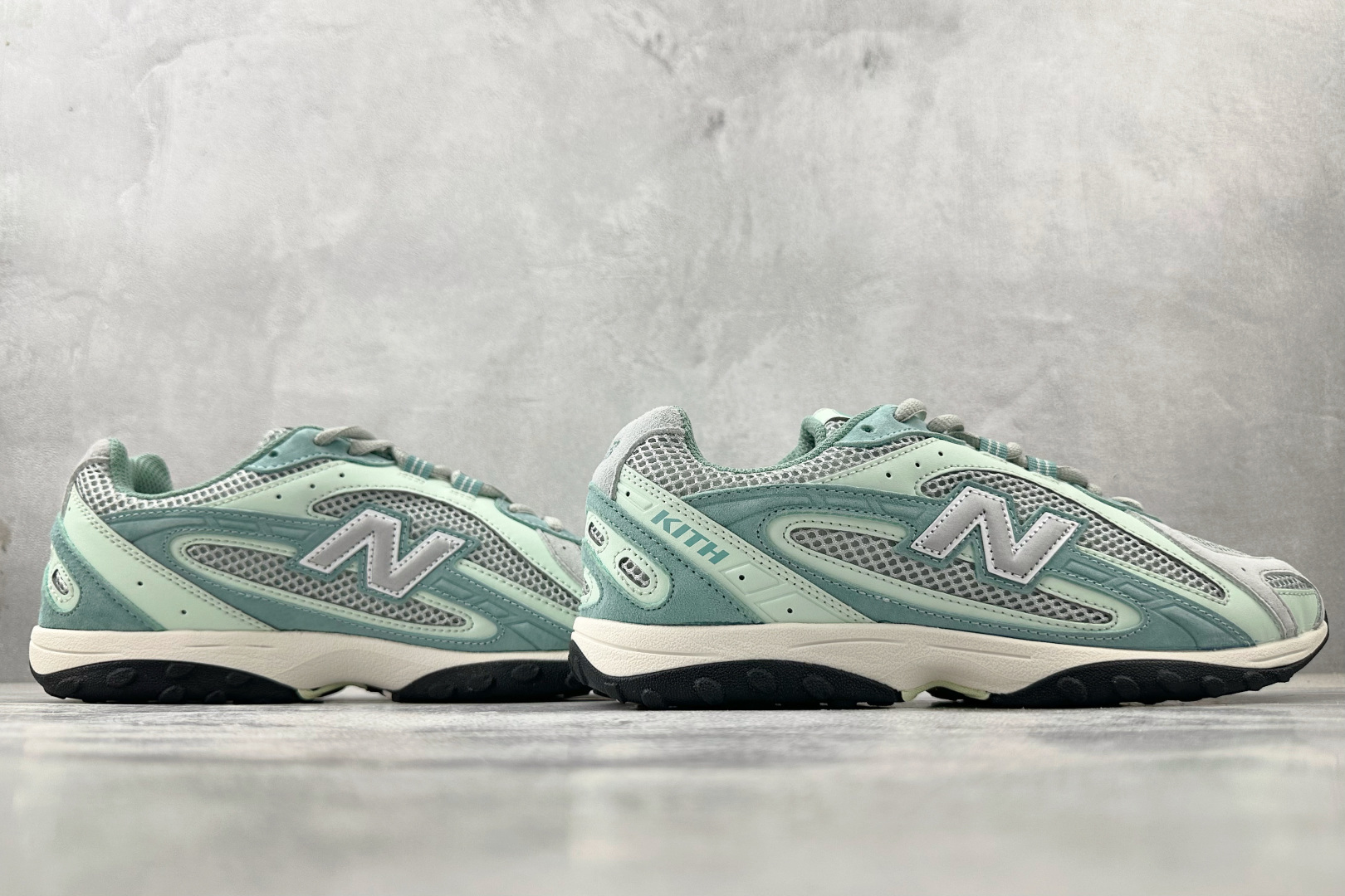 210 KITH X New Balance NB 204L 绿灰色 U204LKTA