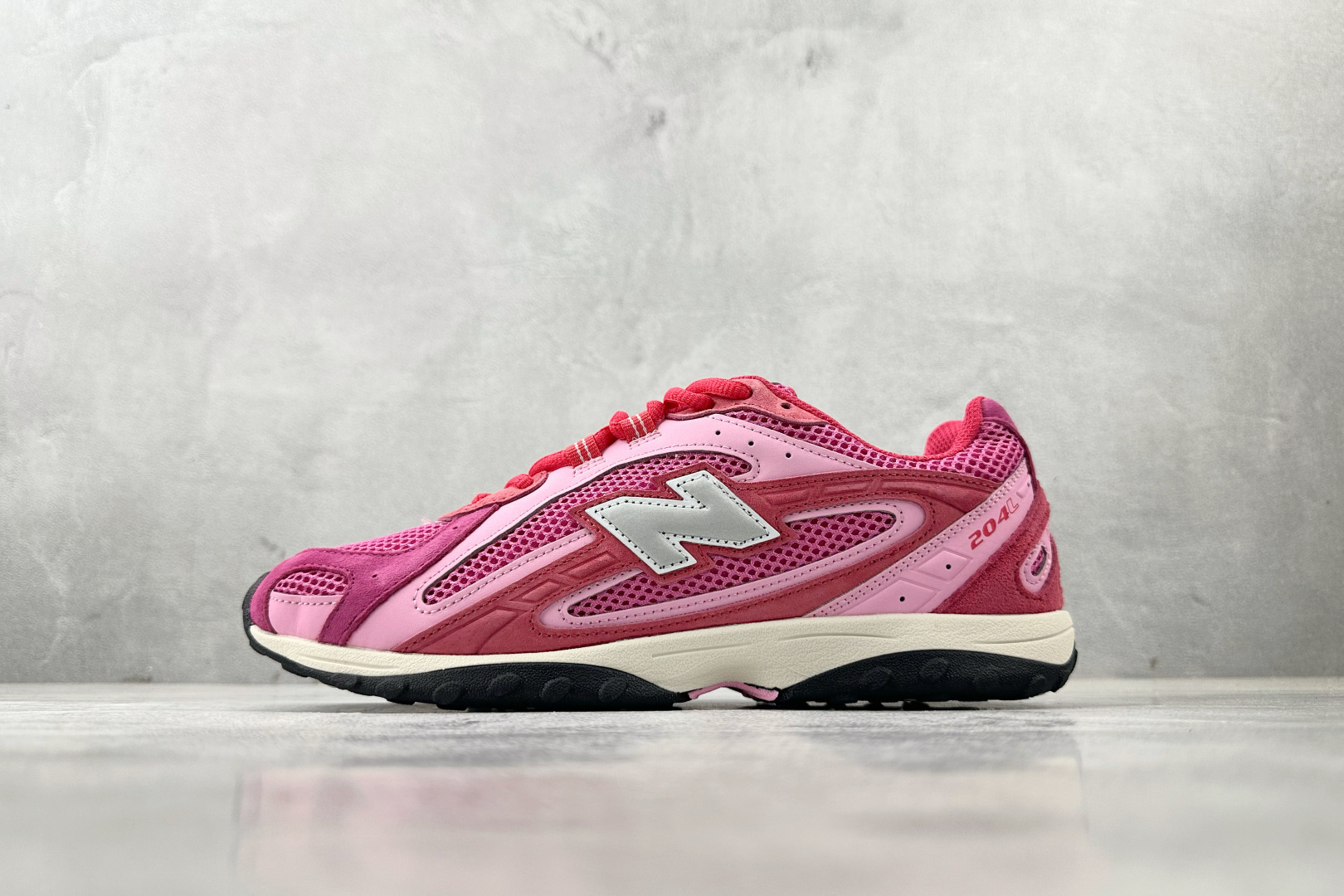 NO:346414,H Version Local KITH X New Balance NB 204L Pink Item No. U204LKTH Size 36 36.5 37 38.5 39 40 40.5 41 42 42.5 43 44 44.5 45 Code 31,19860909H 版 本地 KITH X New Balance NB 204L 粉色 货号U204LKTH 尺码36 36.5 37 38.5 39 40 40.5 41 42 42.5 43 44 44.5 45 编码31,,Men's shoes
