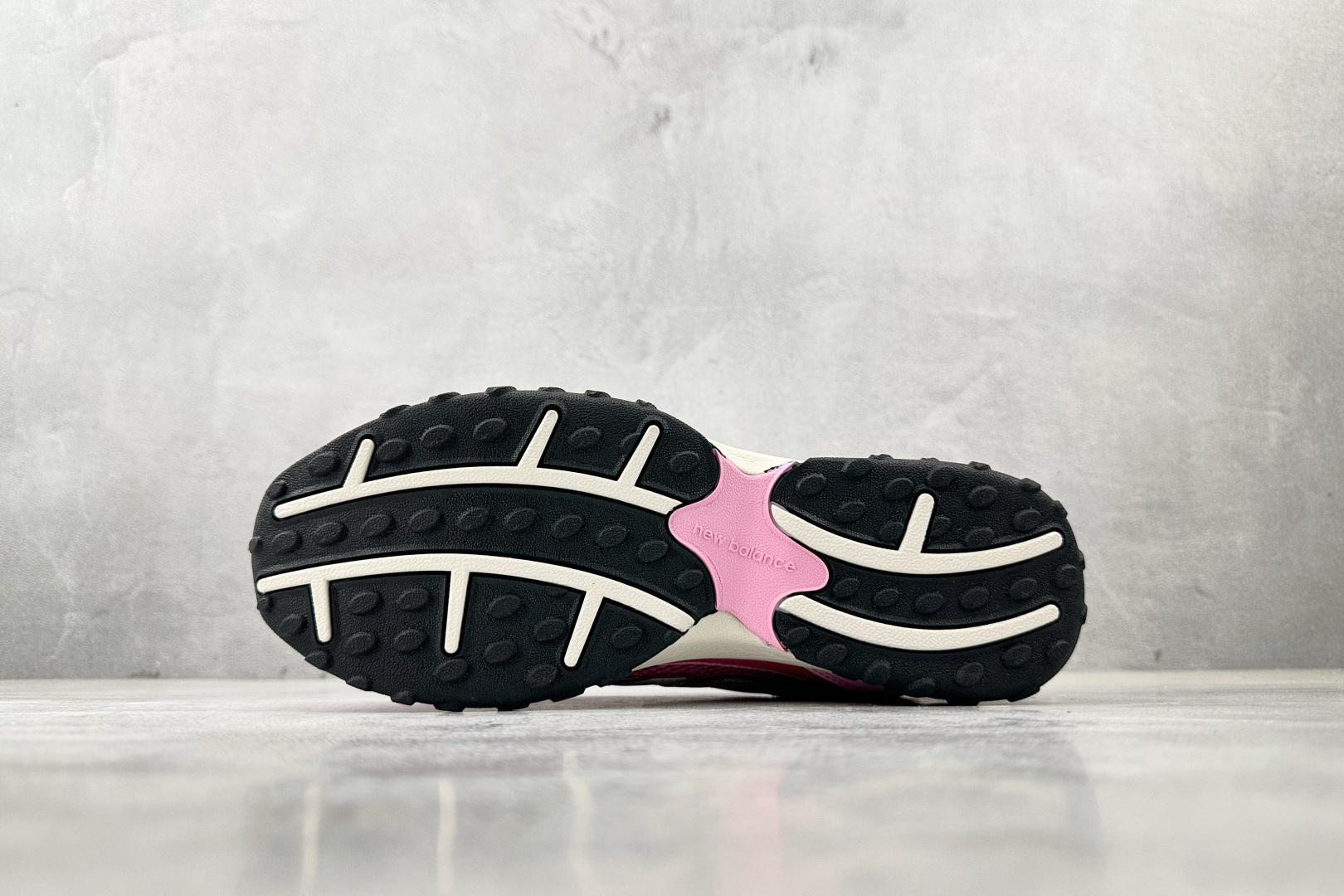 210 KITH X New Balance NB 204L 粉色 U204LKTH