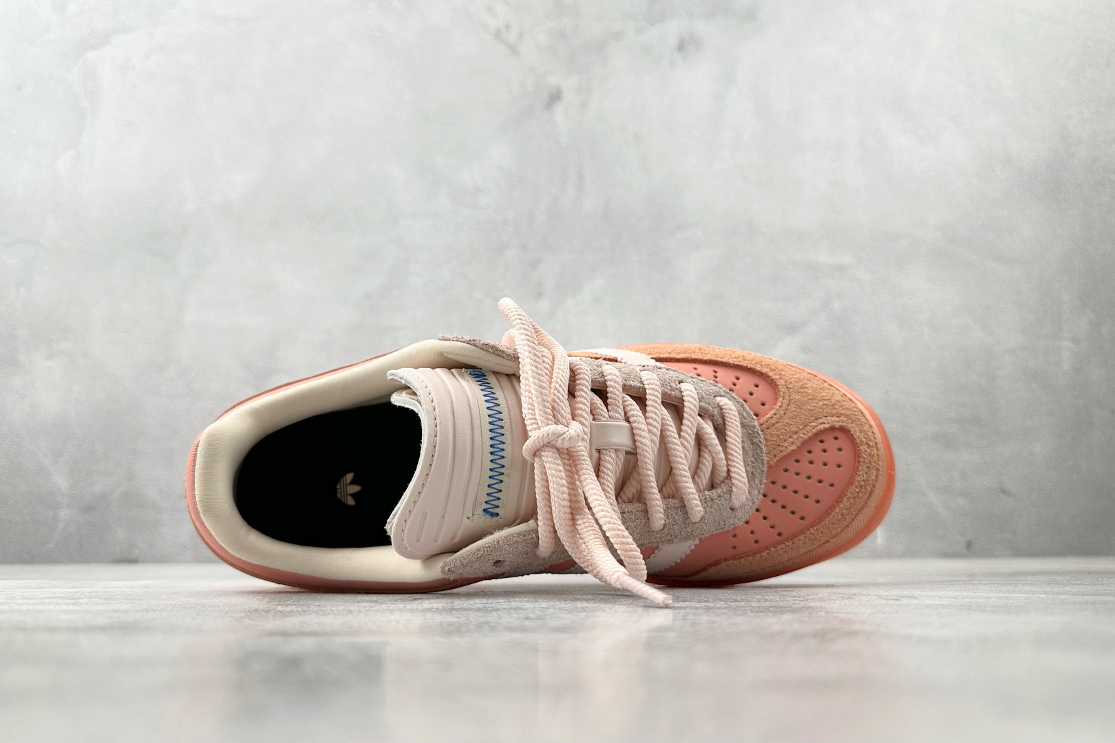 210 Bad Bunny x adidas originals GAZELLE INDOOR IT 红棕色 JS5052