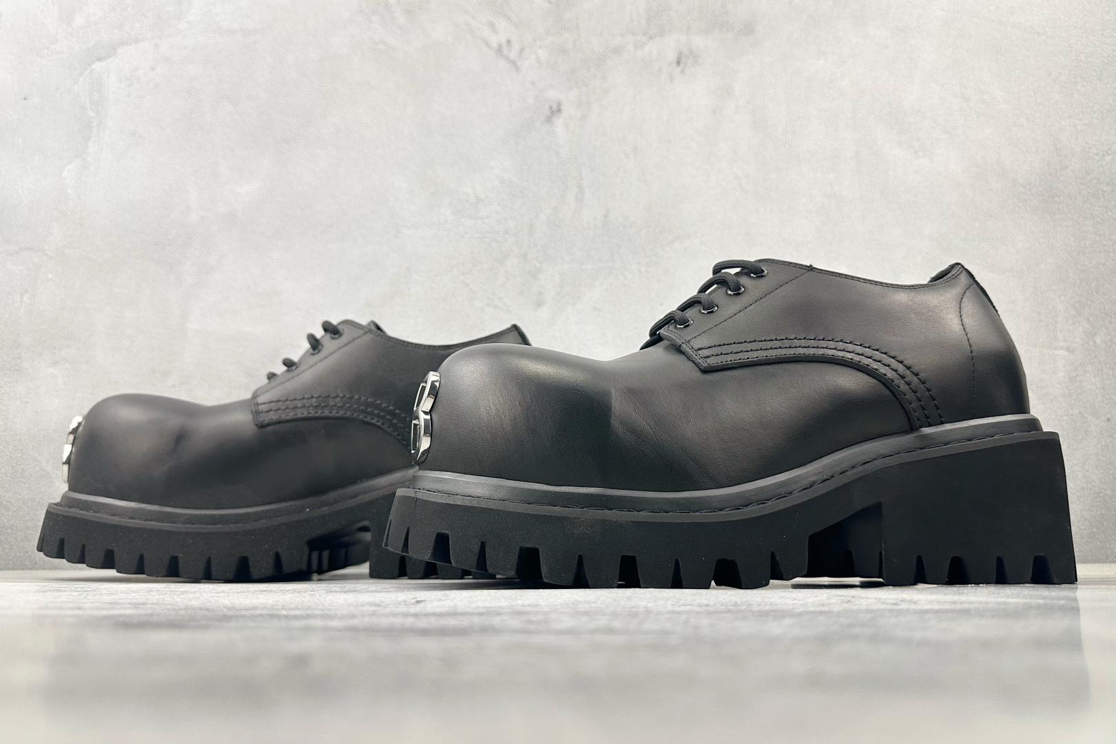 600 Balenciaga巴黎世家 Stomper 黑色 807326WCDA0-Chinese UA Cheap High Quatity Brand Clothes Bags handbags Sneakers wholesale wholesaler seller from China Factory suppliers Fashion Clothing Shoes best Quality Beautiful Price 600 Balenciaga巴黎世家 Stomper 黑色 807326WCDA0