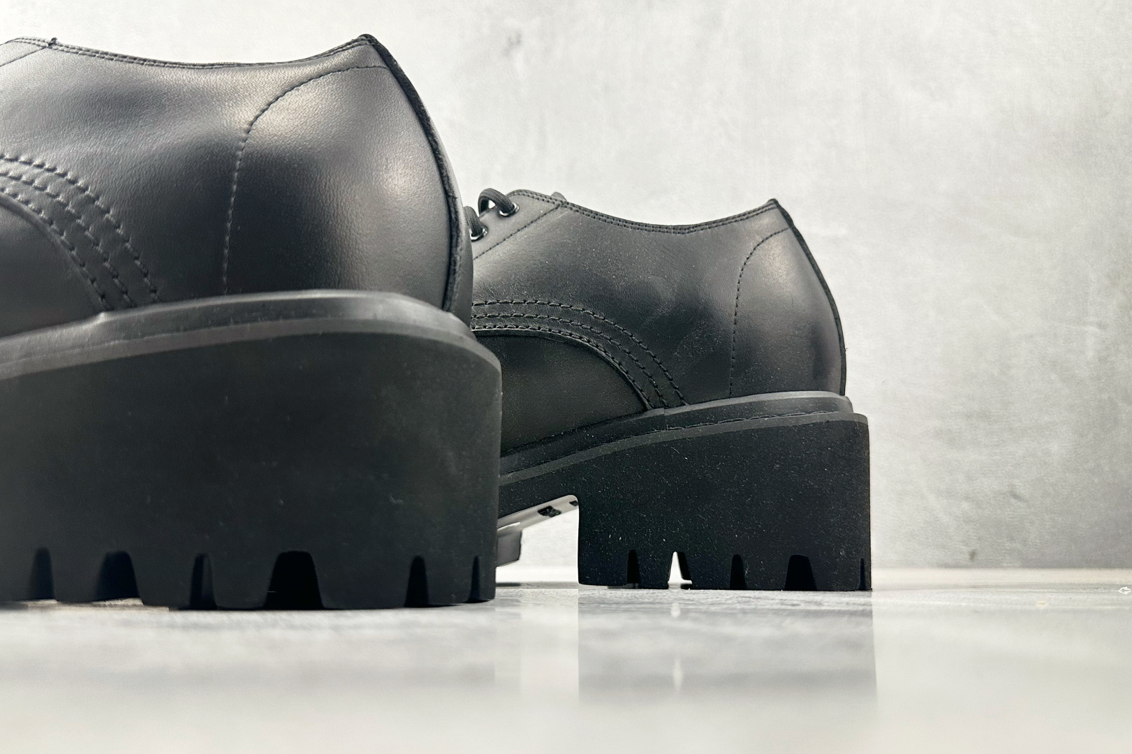 600 Balenciaga巴黎世家 Stomper 黑色 807326WCDA0-Chinese UA Cheap High Quatity Brand Clothes Bags handbags Sneakers wholesale wholesaler seller from China Factory suppliers Fashion Clothing Shoes best Quality Beautiful Price 600 Balenciaga巴黎世家 Stomper 黑色 807326WCDA0