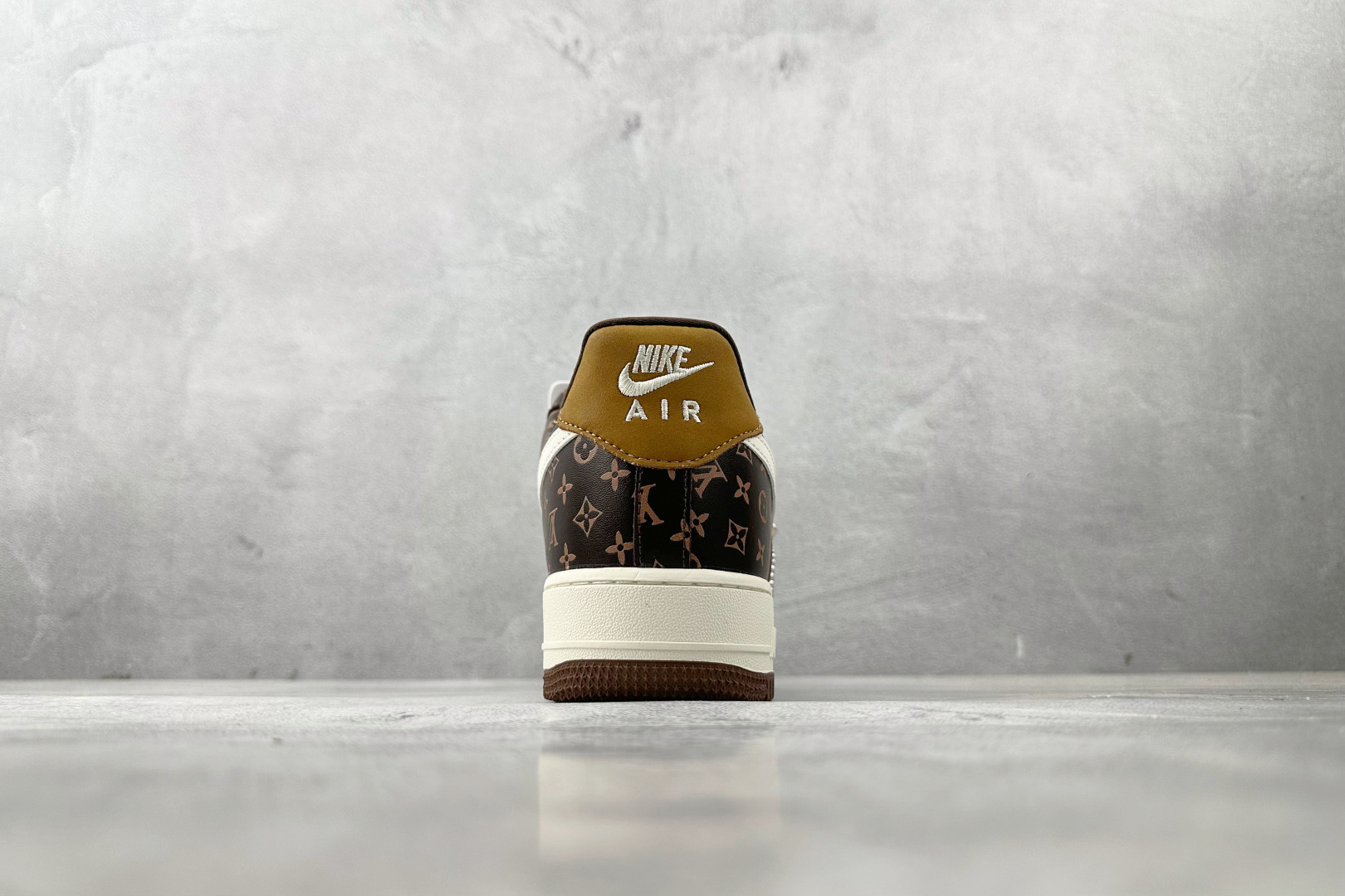 Nike Air Force 1 07 LV 联名 棕褐色 XL1979-104