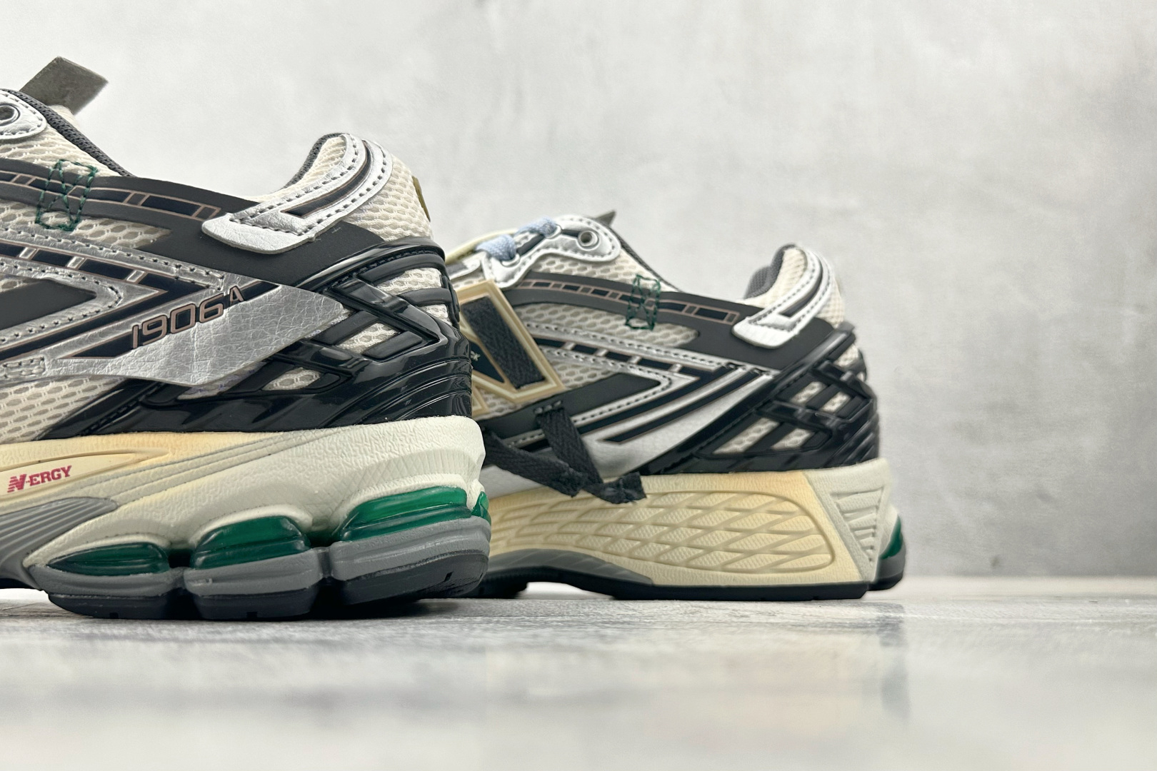 New Balance NB 1906A 灰银货号：M1906ADE尺码：36 36.5 37 38.5