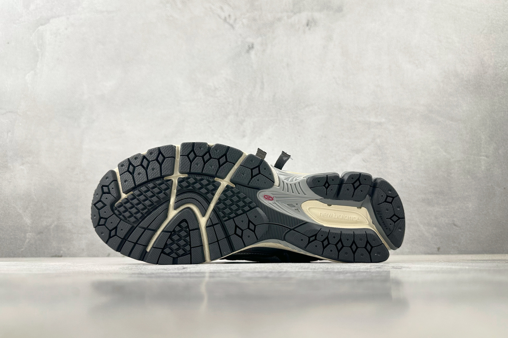 New Balance NB 1906A 灰银货号：M1906ADE尺码：36 36.5 37 38.5