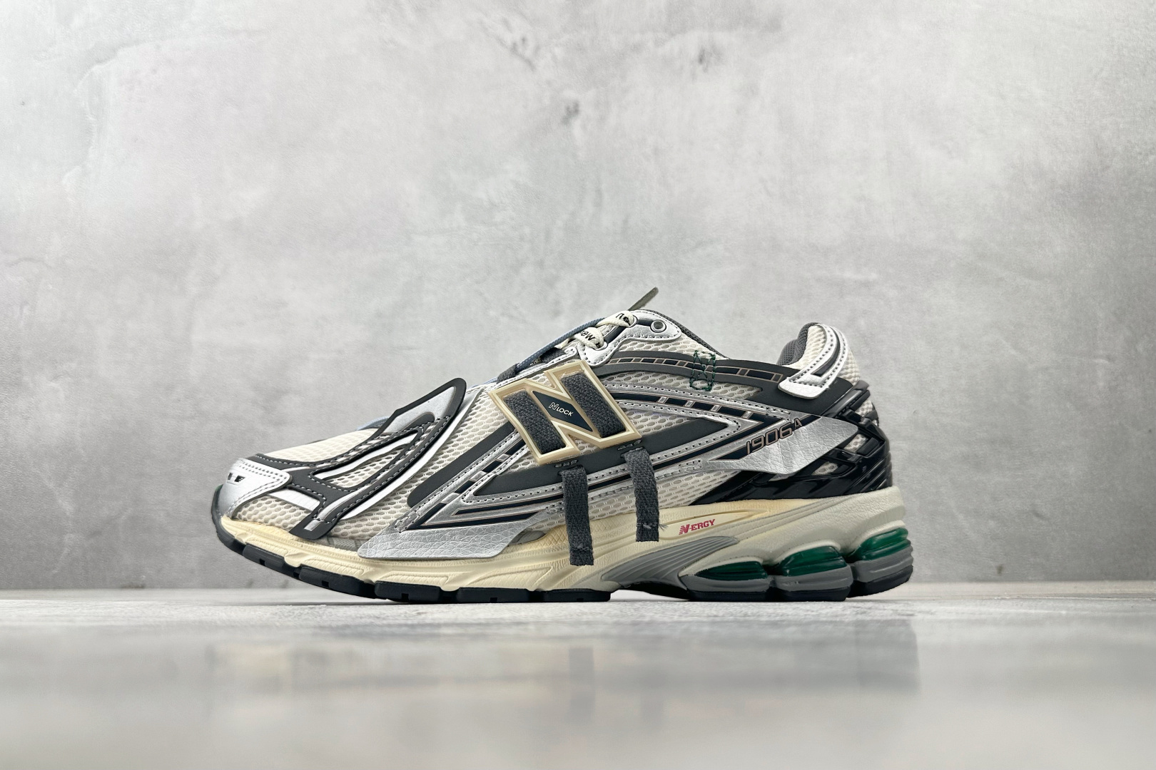 New Balance NB 1906A 灰银货号：M1906ADE尺码：36 36.5 37 38.5