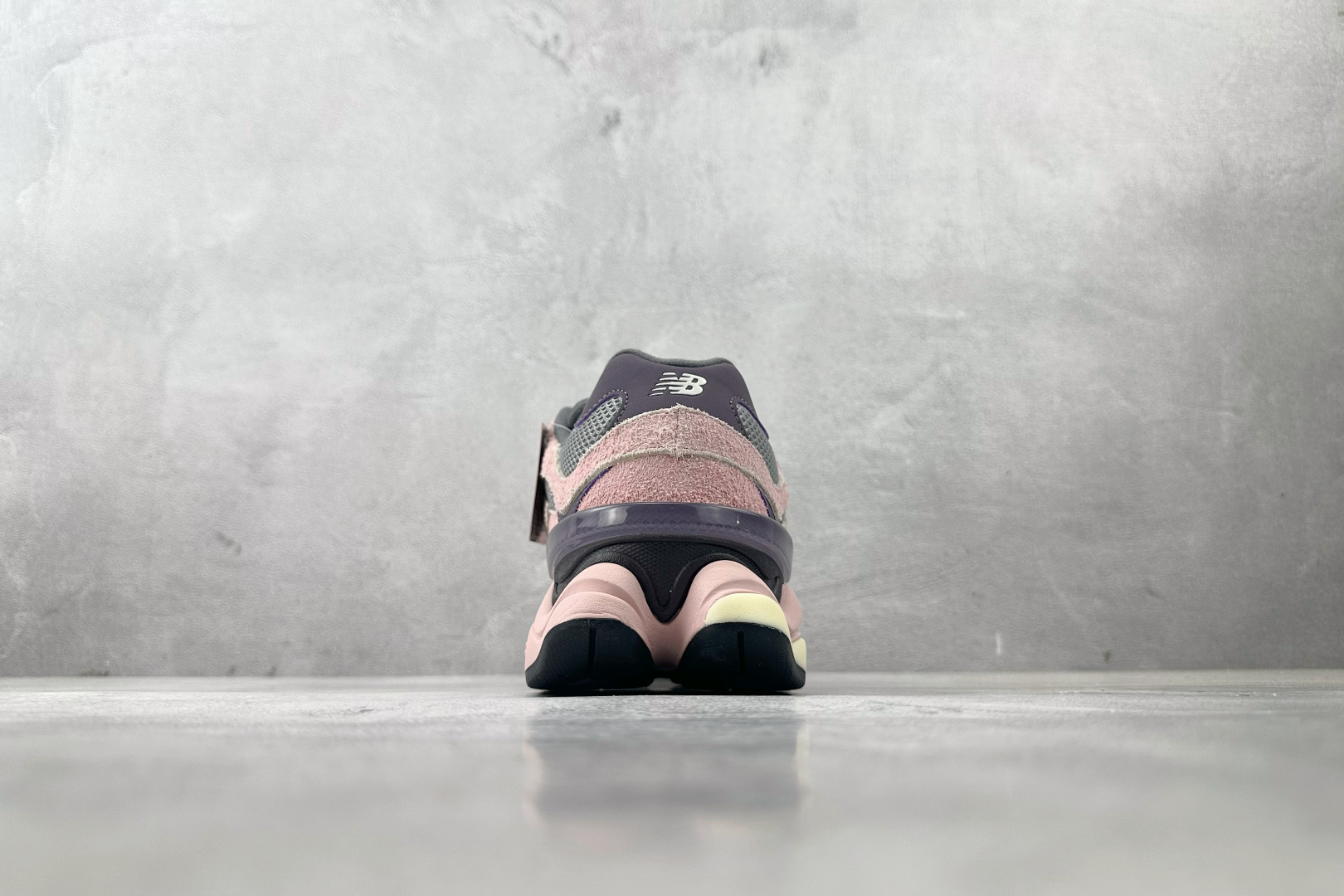 New Balance NB 9060 粉色货号：U9060YSO尺码：36 36.5 37.5 38 