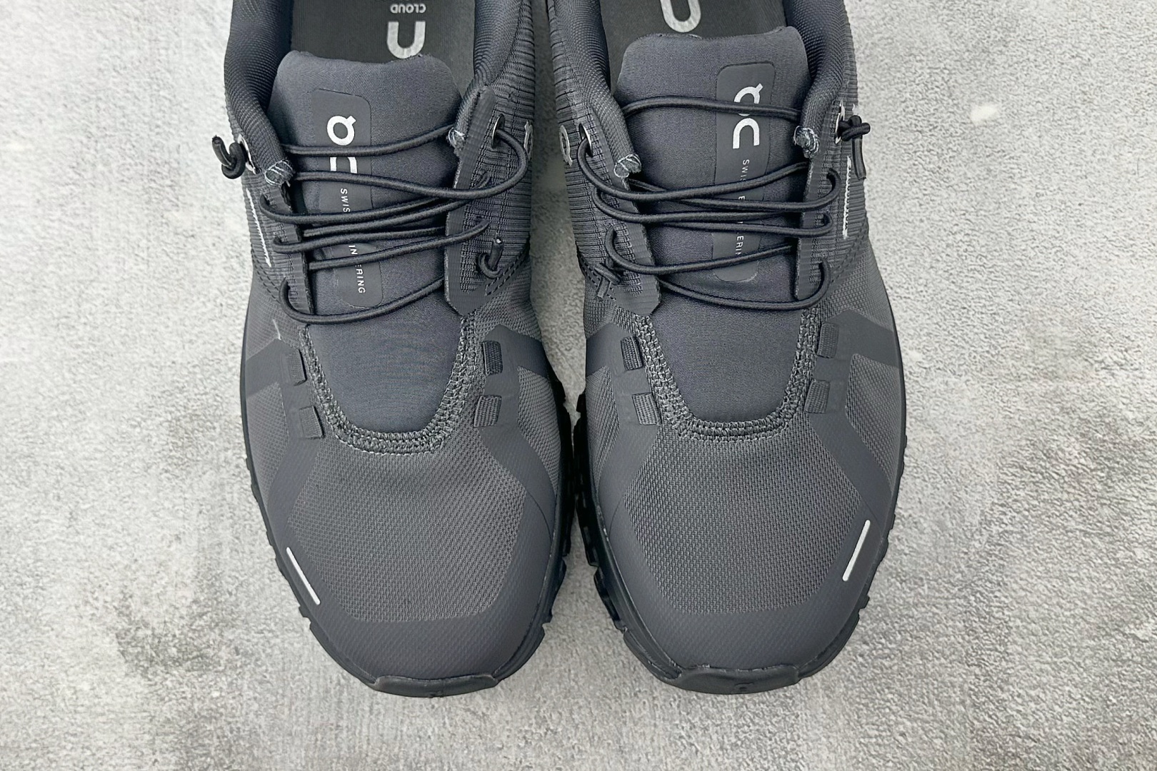 180 On昂跑 Cloud 6 黑灰色 3WF1005