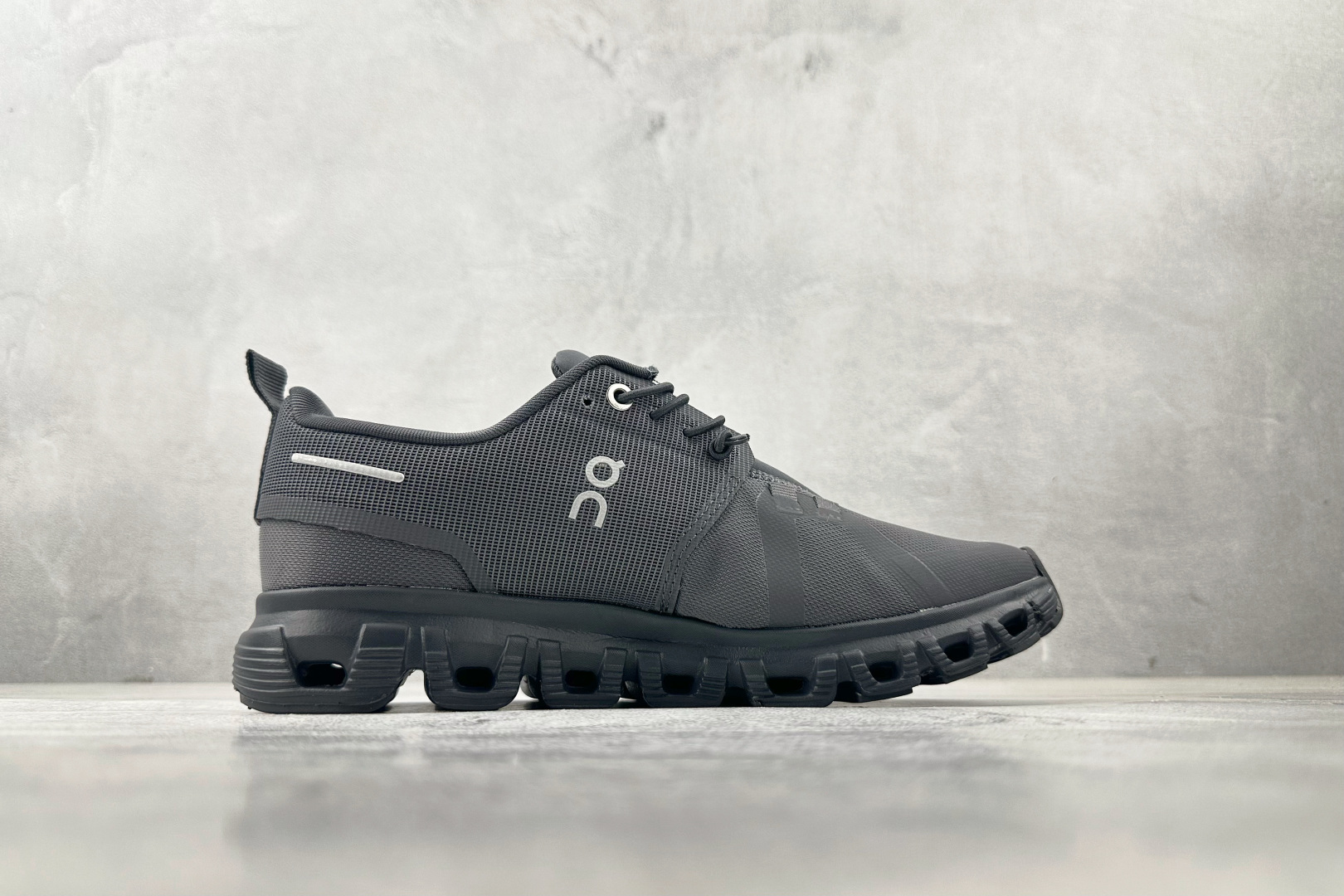 180 On昂跑 Cloud 6 黑灰色 3WF1005