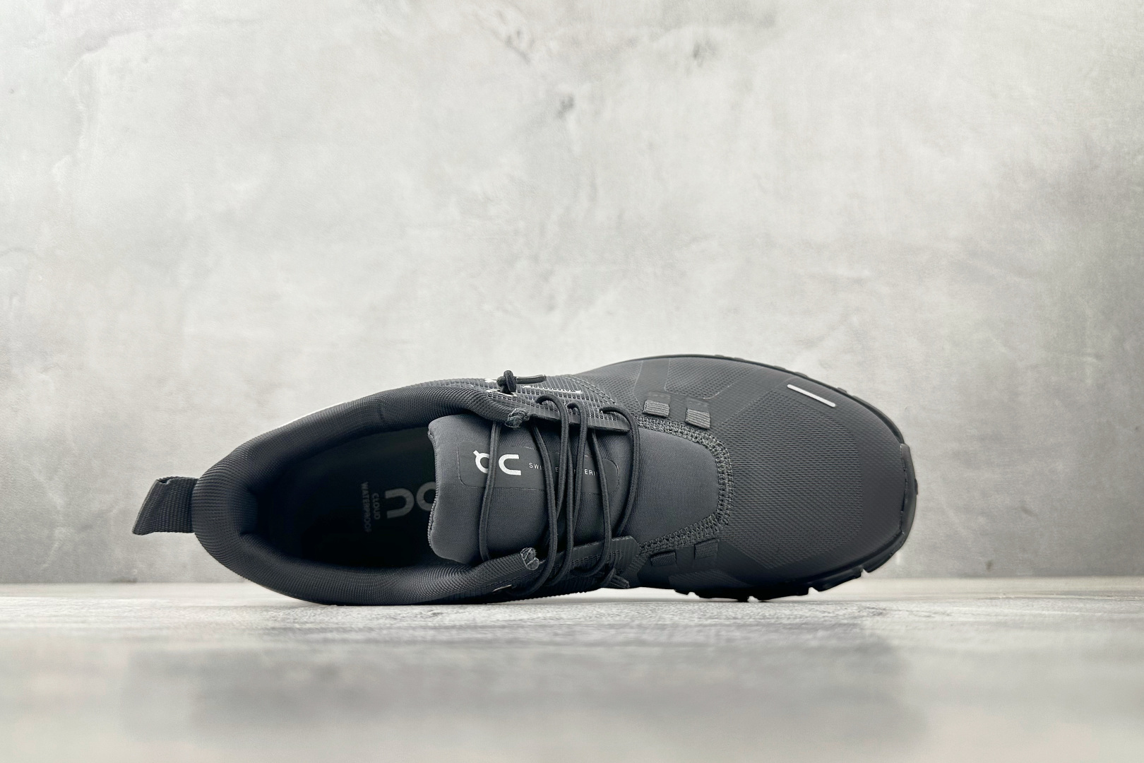 180 On昂跑 Cloud 6 黑灰色 3WF1005