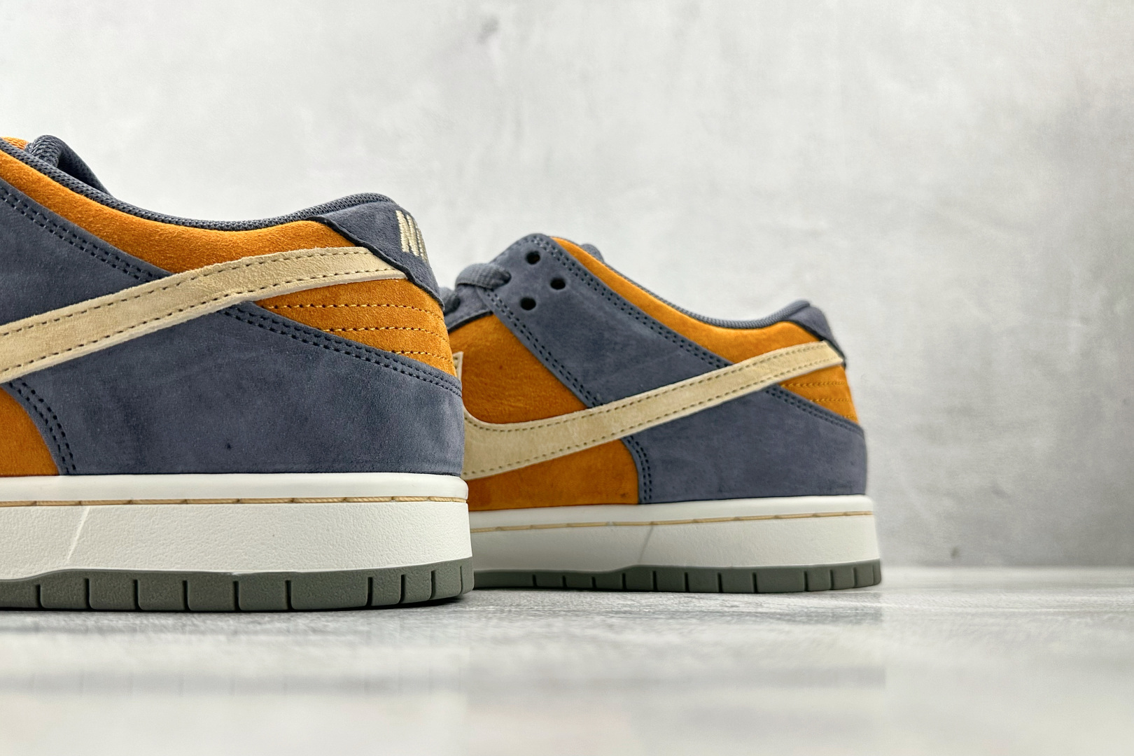 免检版 配色齐全 Nike Dunk SB LOW “Light Carbon” 棕色 HF3063-002