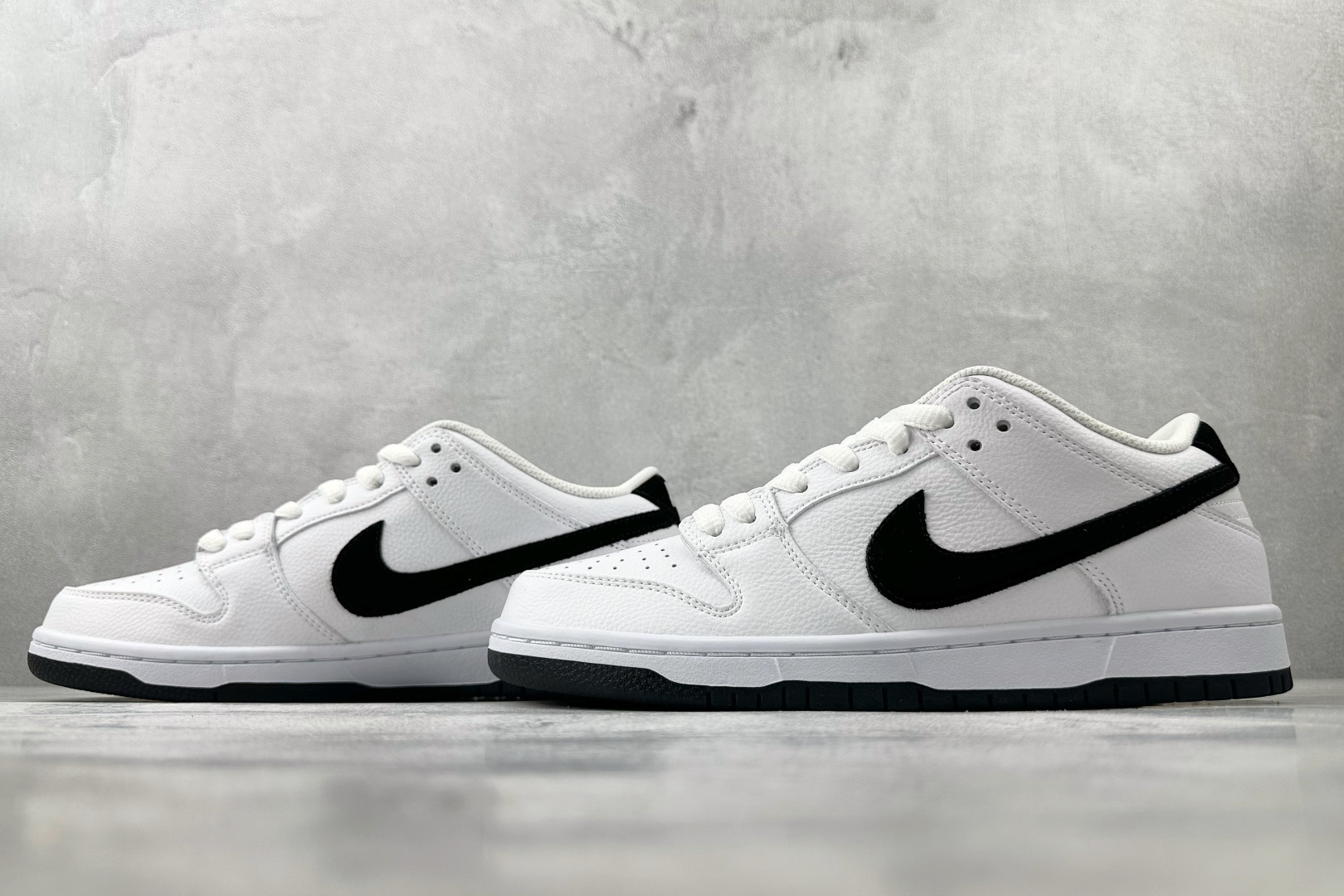 免检版 配色齐全 Nike Dunk SB LOW PRO “White Suede/Black”白黑 HF3704-100