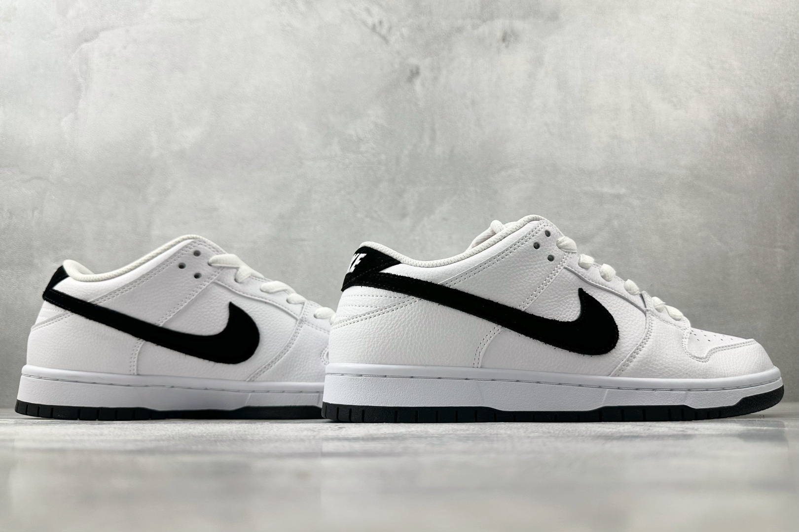 免检版 配色齐全 Nike Dunk SB LOW PRO “White Suede/Black”白黑 HF3704-100