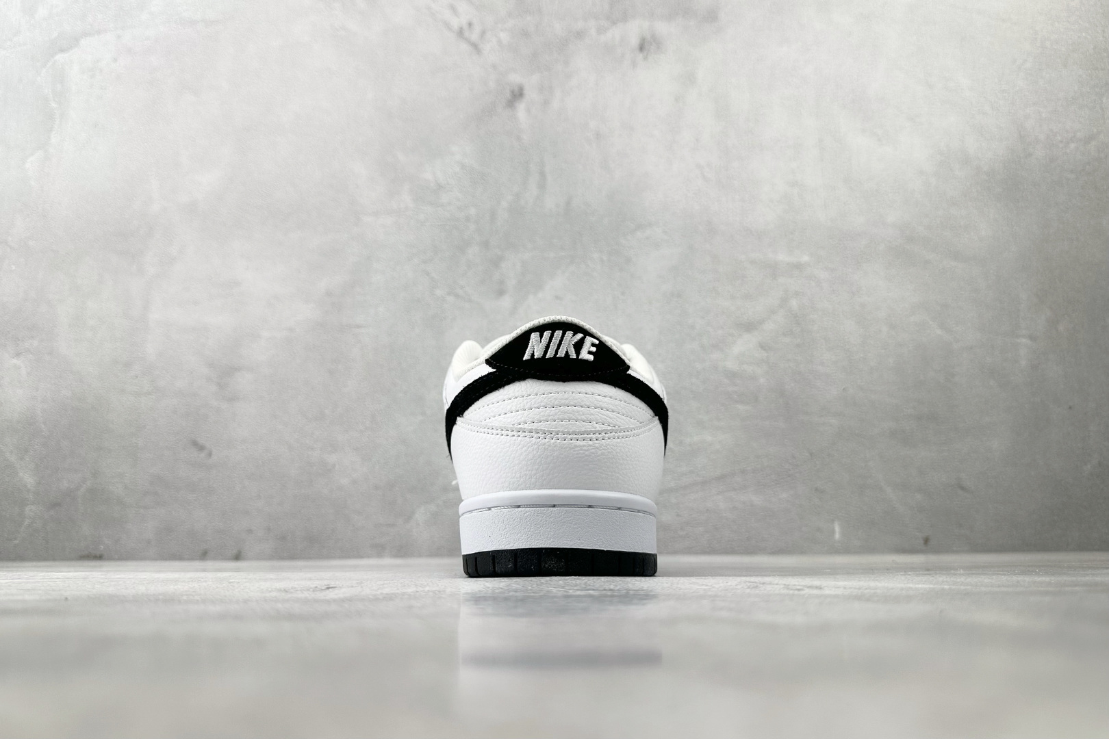免检版 配色齐全 Nike Dunk SB LOW PRO “White Suede/Black”白黑 HF3704-100