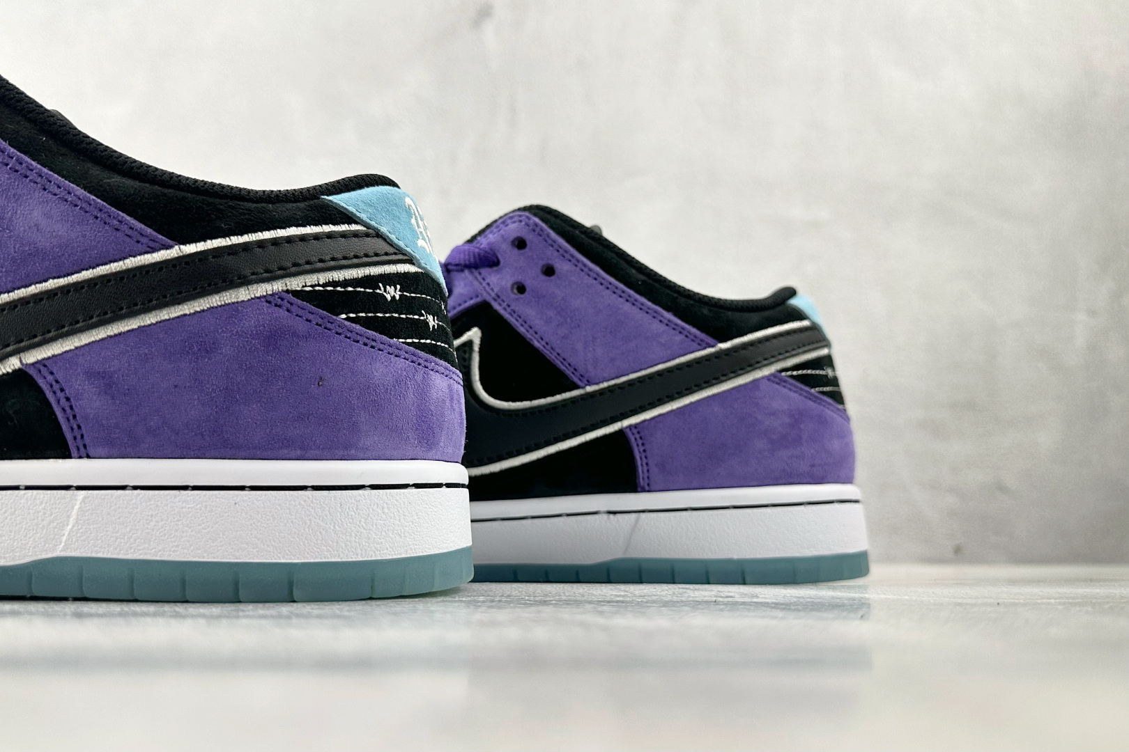 免检版 配色齐全 Hayley Wilson x Nike Dunk SB DUNK LOW PRO 紫黑白 HJ0513-500