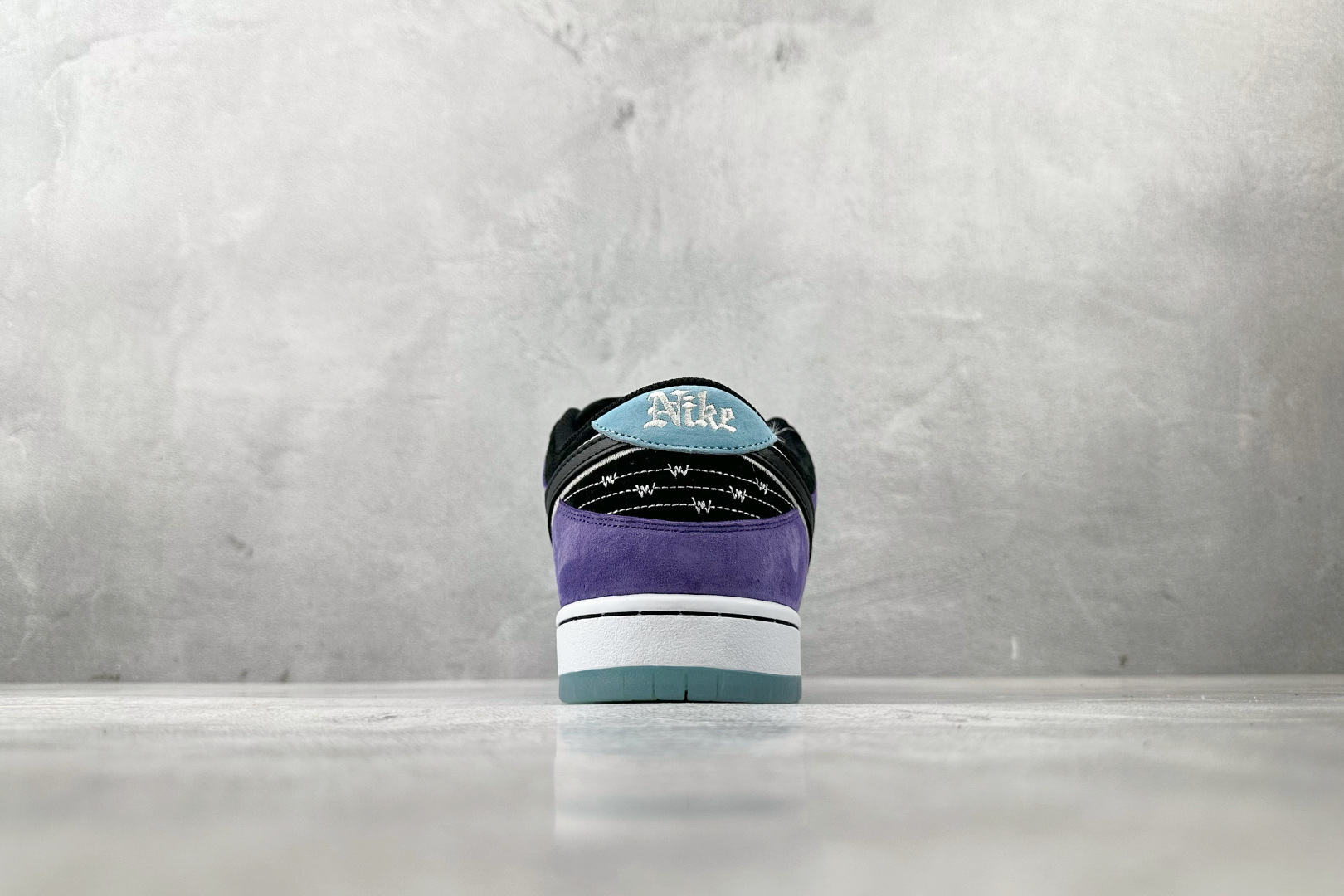 免检版 配色齐全 Hayley Wilson x Nike Dunk SB DUNK LOW PRO 紫黑白 HJ0513-500