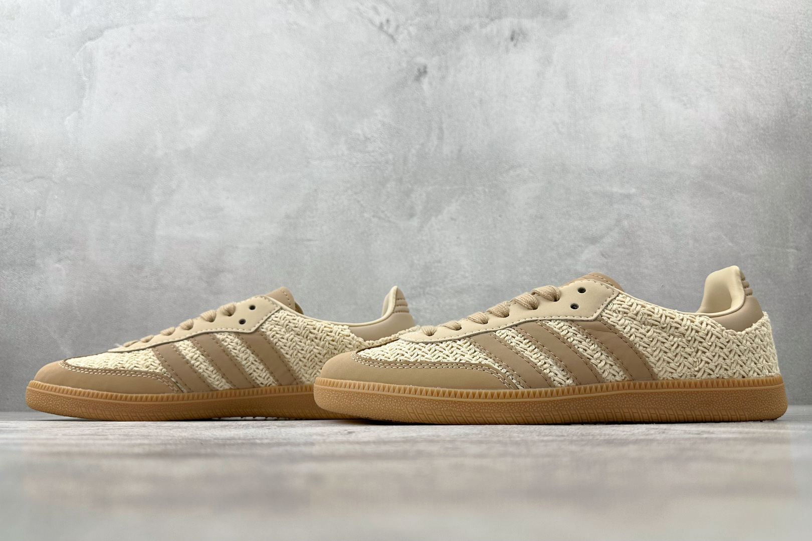 210 平台爆款 adidas originals 织物 棕色 JR9446