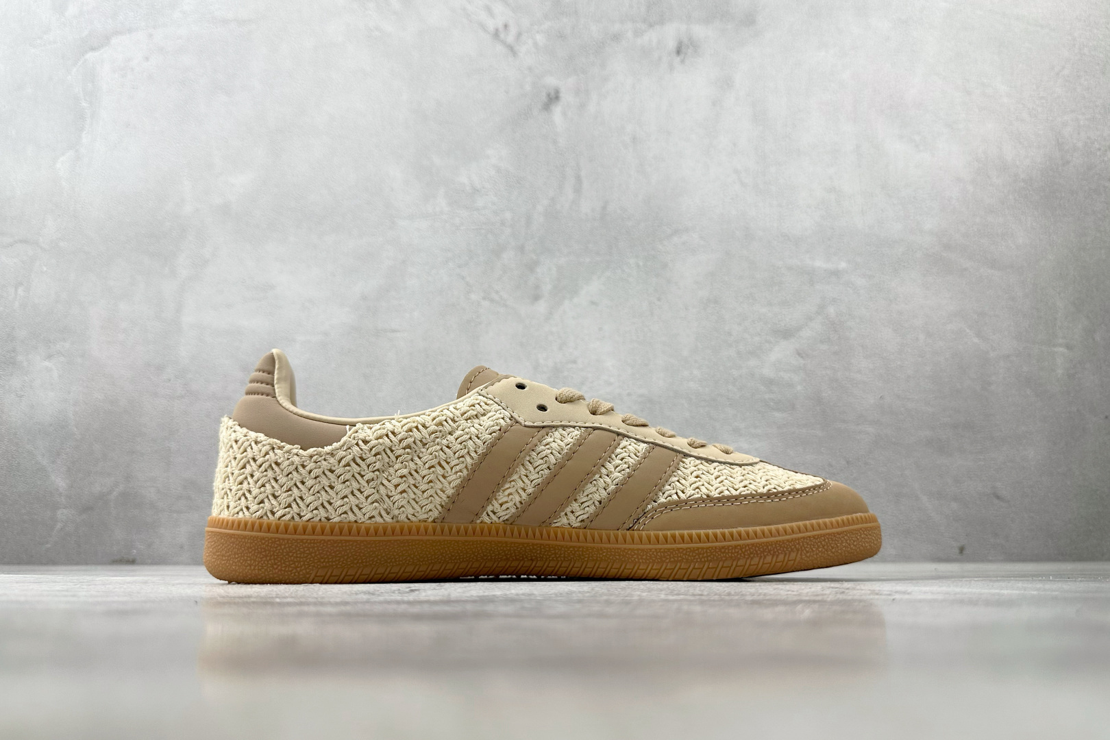 210 平台爆款 adidas originals 织物 棕色 JR9446