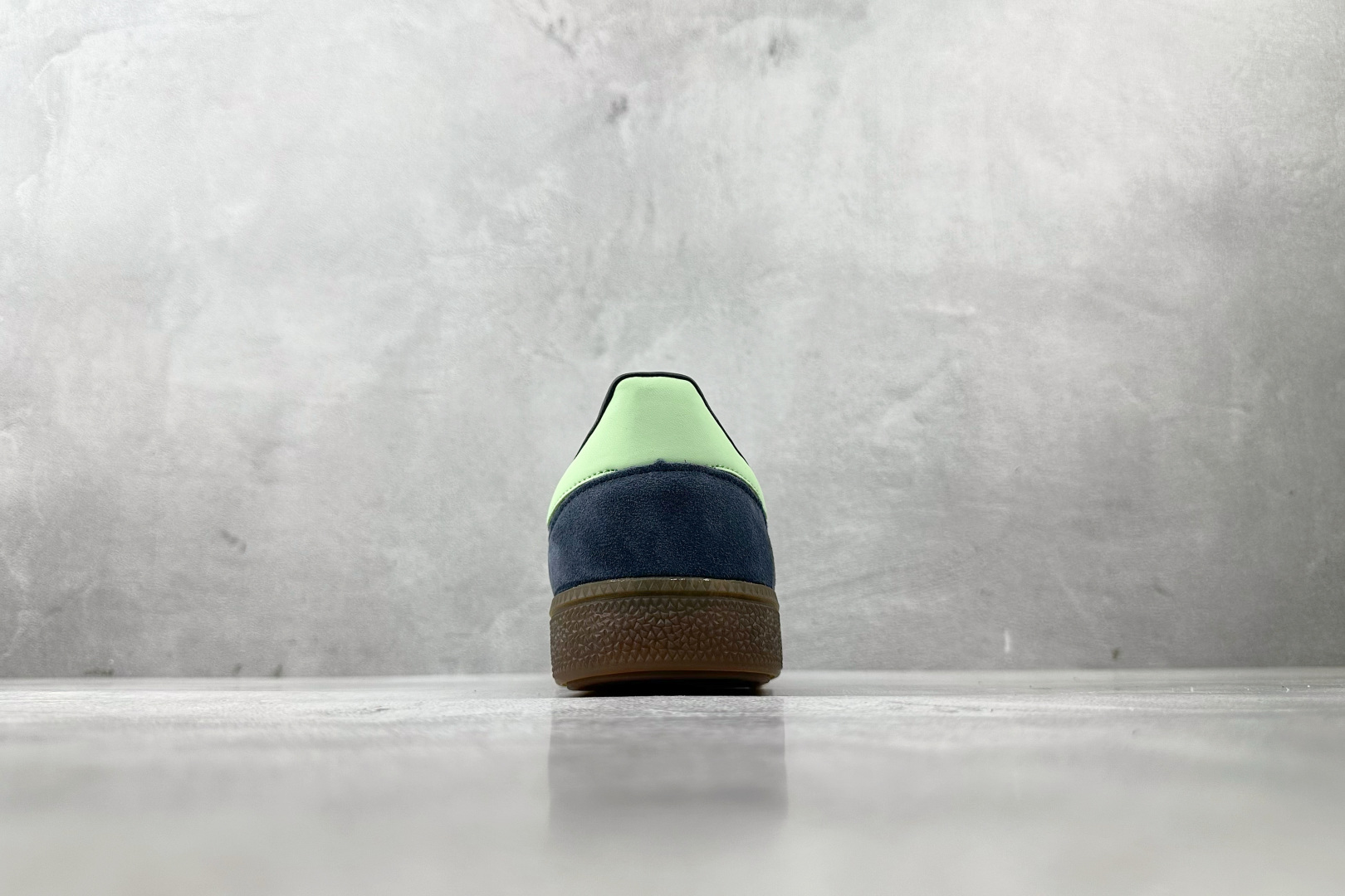 210 平台爆款 adidas originals HANDBALL SPEZIAL 蓝绿 IH7497-Chinese UA Cheap High Quatity Brand Clothes Bags handbags Sneakers wholesale wholesaler seller from China Factory suppliers Fashion Clothing Shoes best Quality Beautiful Price 210 平台爆款 adidas originals HANDBALL SPEZIAL 蓝绿 IH7497