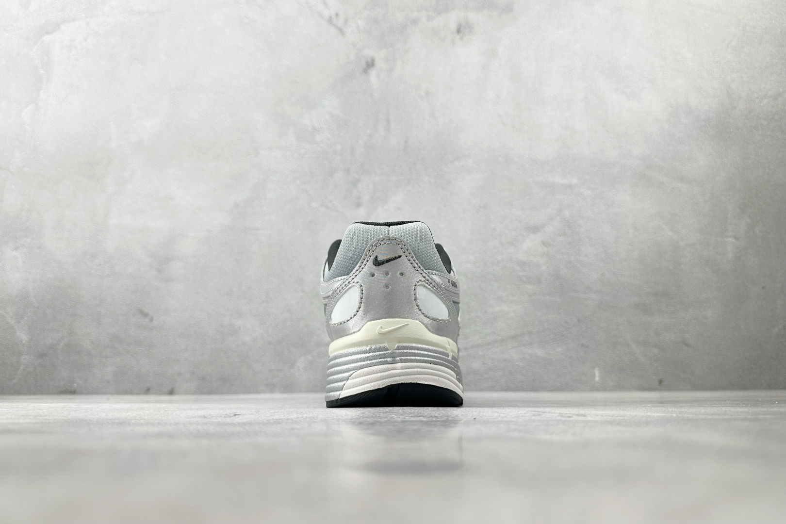 原鞋开发 原数据档案 Nike P-6000银灰 IH4465-095-莆田鞋,莆田鞋货源,高仿鞋,高仿鞋货源,安福档口,莆田高仿鞋,莆田鞋批发,高仿鞋批发,莆田高仿运动鞋,高仿运动鞋,莆田运动鞋 原鞋开发 原数据档案 Nike P-6000银灰 IH4465-095