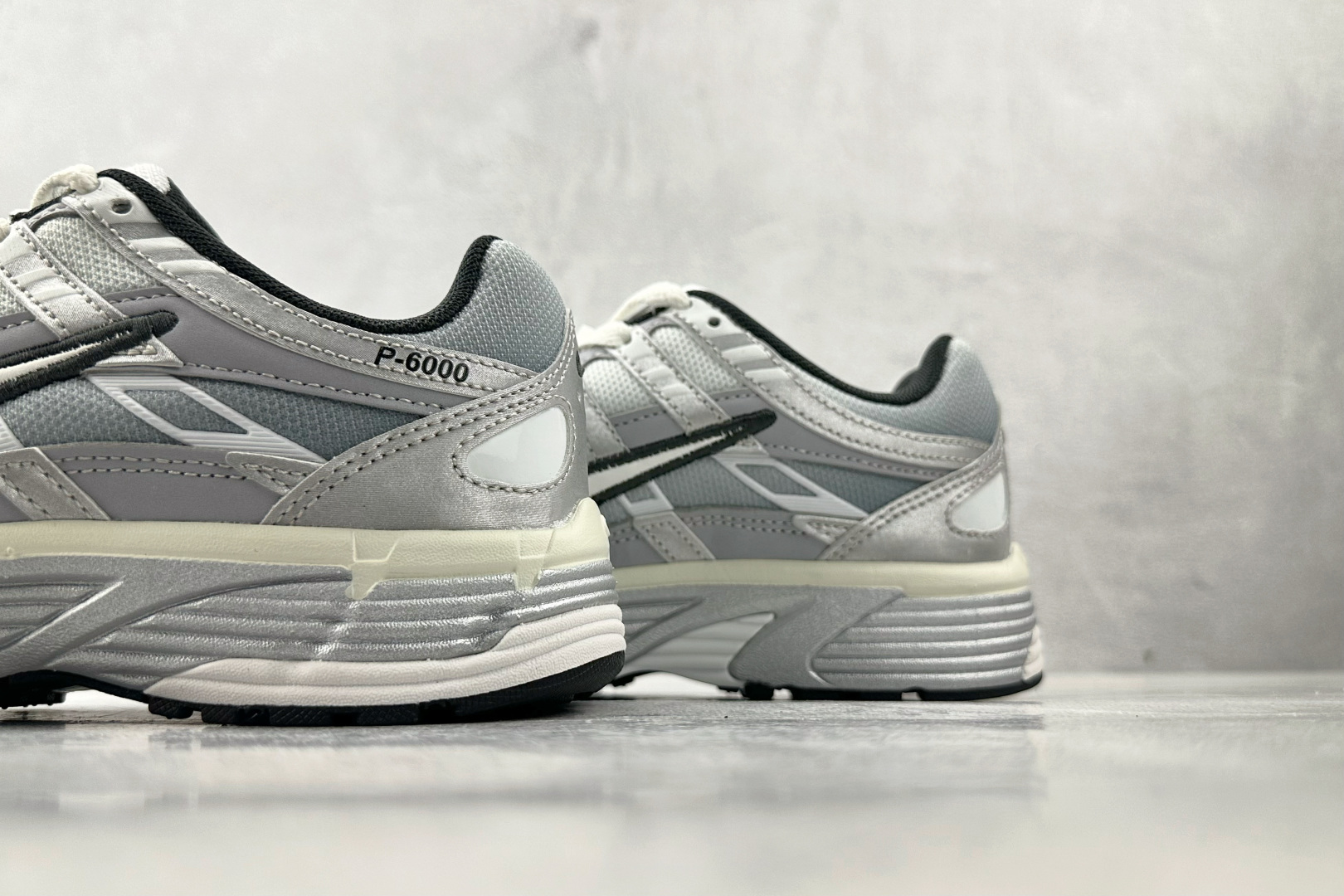 原鞋开发 原数据档案 Nike P-6000银灰 IH4465-095-莆田鞋,莆田鞋货源,高仿鞋,高仿鞋货源,安福档口,莆田高仿鞋,莆田鞋批发,高仿鞋批发,莆田高仿运动鞋,高仿运动鞋,莆田运动鞋 原鞋开发 原数据档案 Nike P-6000银灰 IH4465-095