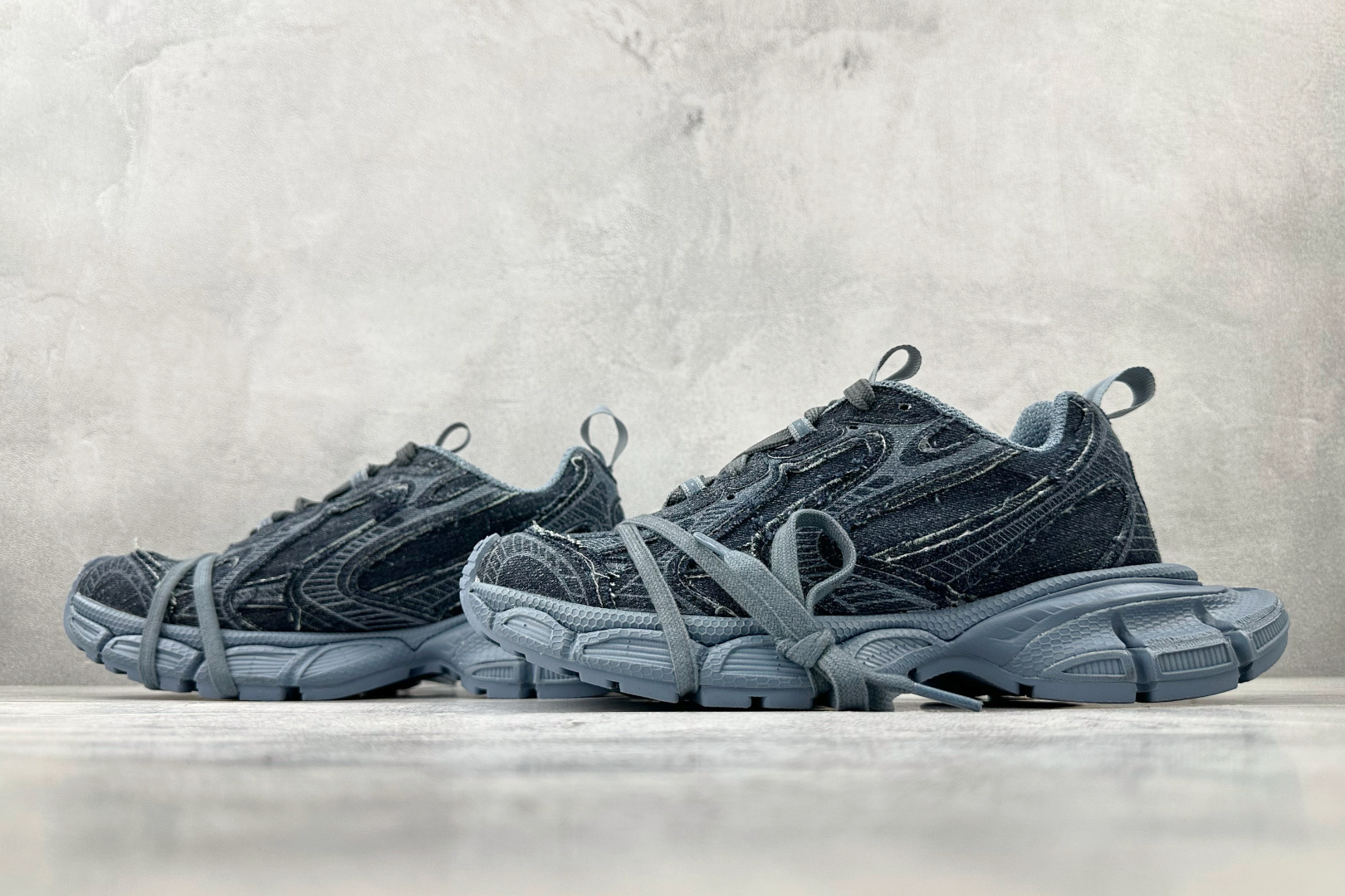 400 代购版 Balenciaga巴黎世家 3XL 牛仔深蓝 734734WTSAX