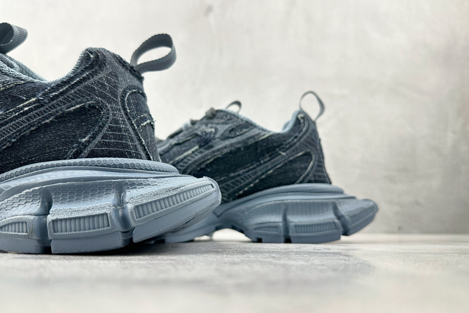 400 代购版 Balenciaga巴黎世家 3XL 牛仔深蓝 734734WTSAX