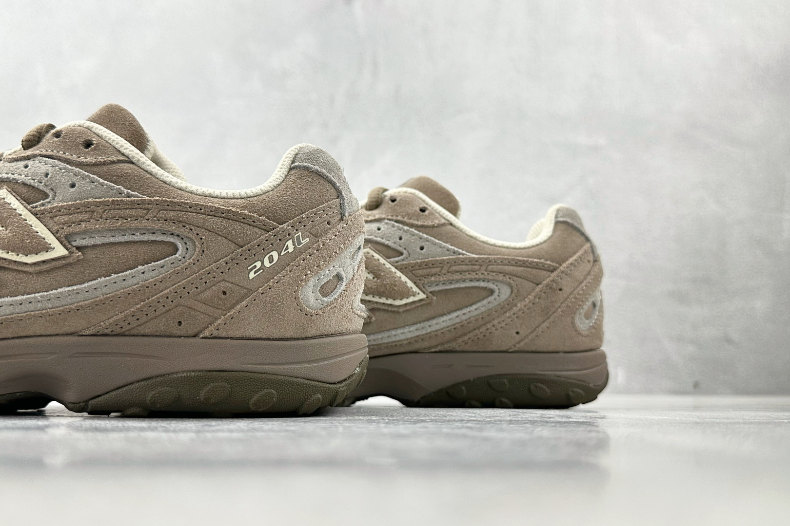 250 New Balance 204L 淡褐色 U204LMMA-Chinese UA Cheap High Quatity Brand Clothes Bags handbags Sneakers wholesale wholesaler seller from China Factory suppliers Fashion Clothing Shoes best Quality Beautiful Price 250 New Balance 204L 淡褐色 U204LMMA