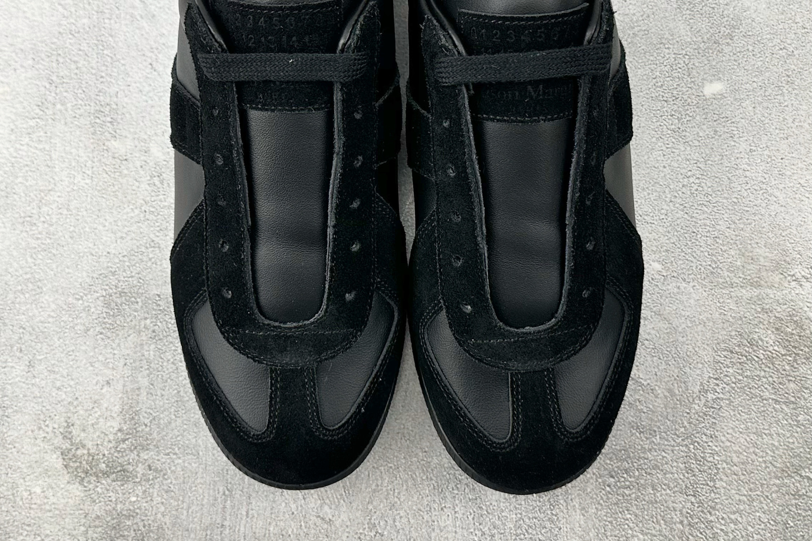 370 Maison Margiela 梅森马吉拉 Replica 黑色 S57WS0236P189