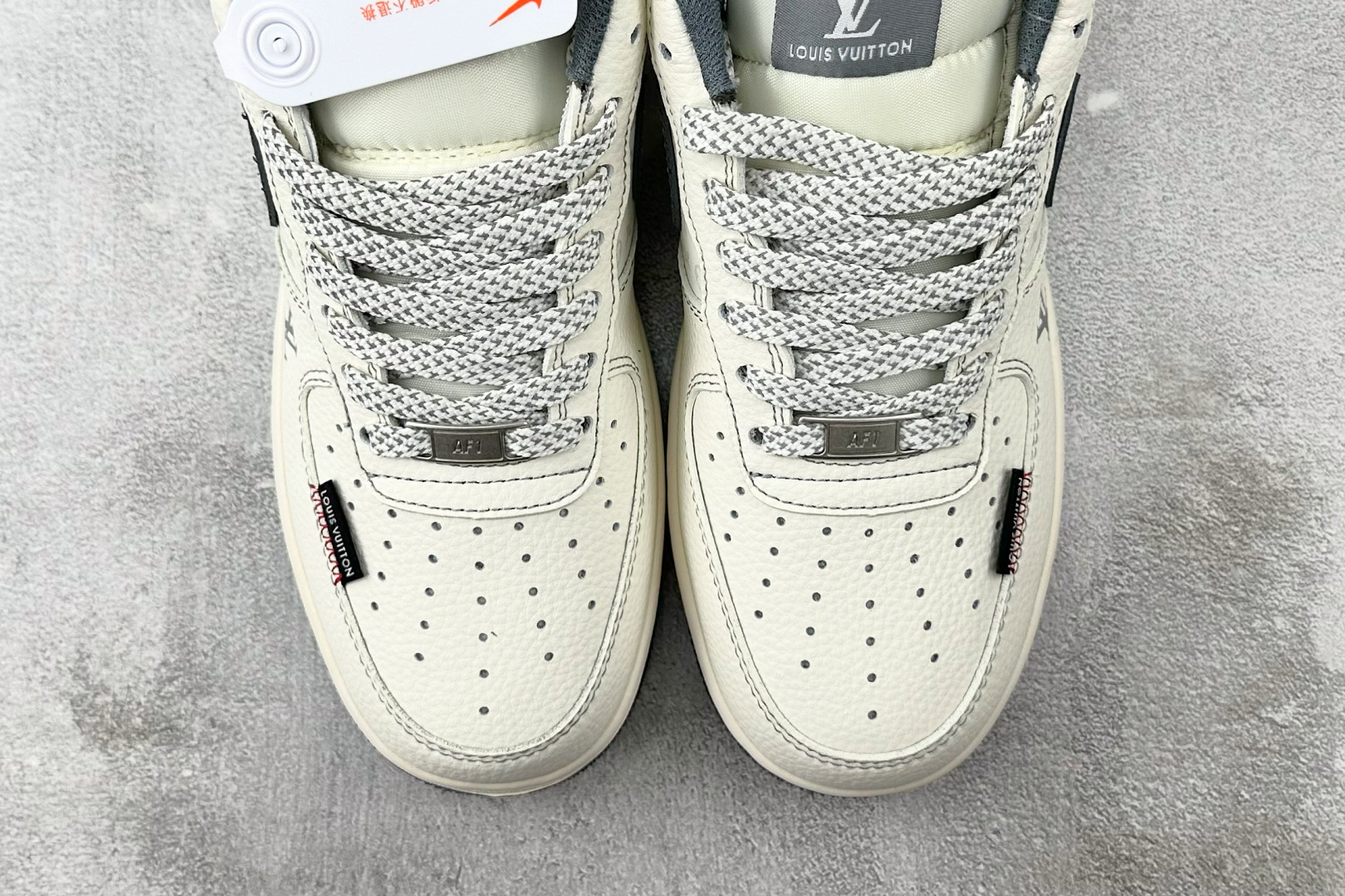 Nike Air Force 1 07 LV 联名 米白灰 CX5050-Y08-莆田鞋,莆田鞋货源,高仿鞋,高仿鞋货源,安福档口,莆田高仿鞋,莆田鞋批发,高仿鞋批发,莆田高仿运动鞋,高仿运动鞋,莆田运动鞋 Nike Air Force 1 07 LV 联名 米白灰 CX5050-Y08