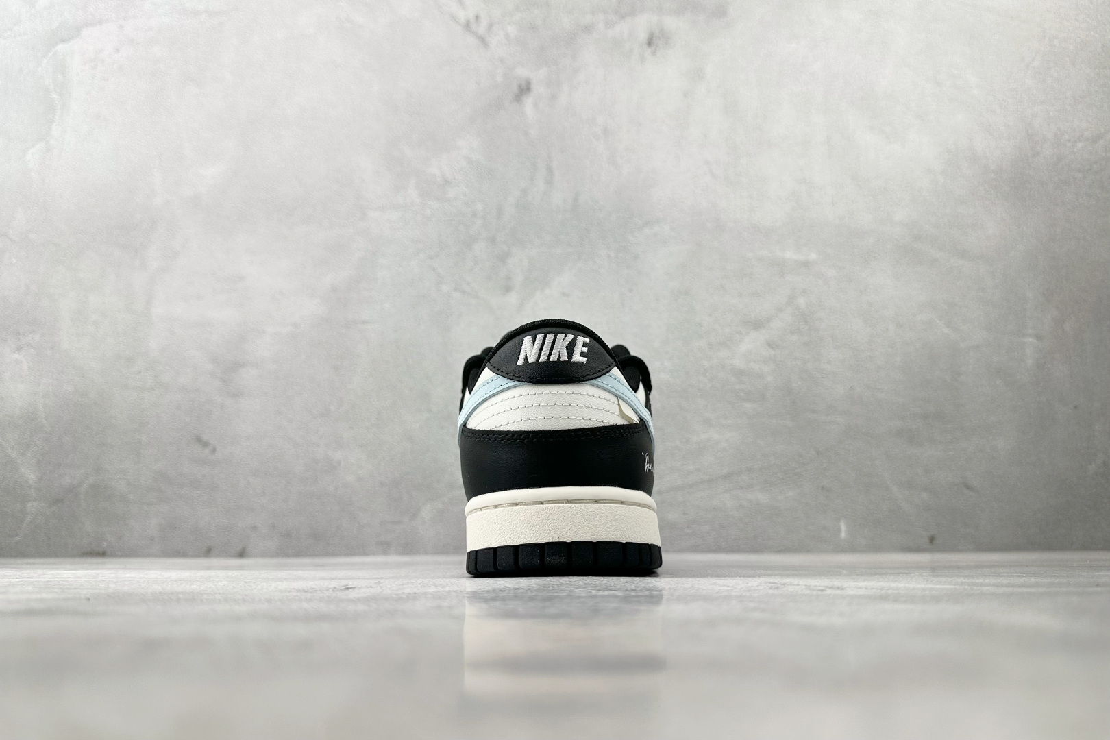 定制球鞋 Nike Dunk 极地冰晶 黑蓝 BB0515-090-莆田鞋,莆田鞋货源,高仿鞋,高仿鞋货源,安福档口,莆田高仿鞋,莆田鞋批发,高仿鞋批发,莆田高仿运动鞋,高仿运动鞋,莆田运动鞋 定制球鞋 Nike Dunk 极地冰晶 黑蓝 BB0515-090