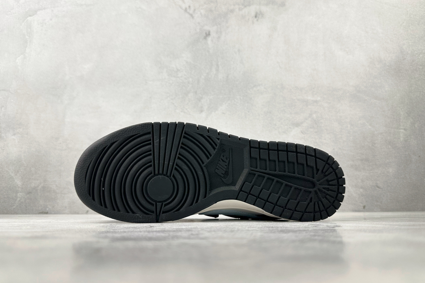 定制球鞋 Nike Dunk 极地冰晶 黑蓝 BB0515-090-莆田鞋,莆田鞋货源,高仿鞋,高仿鞋货源,安福档口,莆田高仿鞋,莆田鞋批发,高仿鞋批发,莆田高仿运动鞋,高仿运动鞋,莆田运动鞋 定制球鞋 Nike Dunk 极地冰晶 黑蓝 BB0515-090