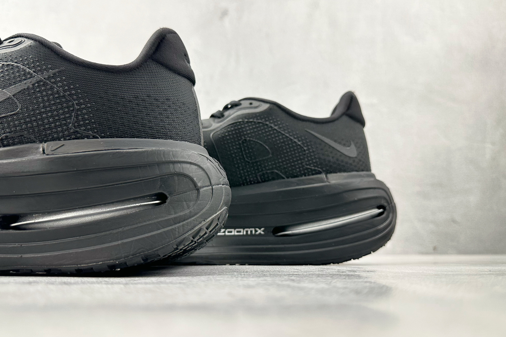 全套数据私模 Nike Vomero Vomero Premium 黑色 HQ2050-005