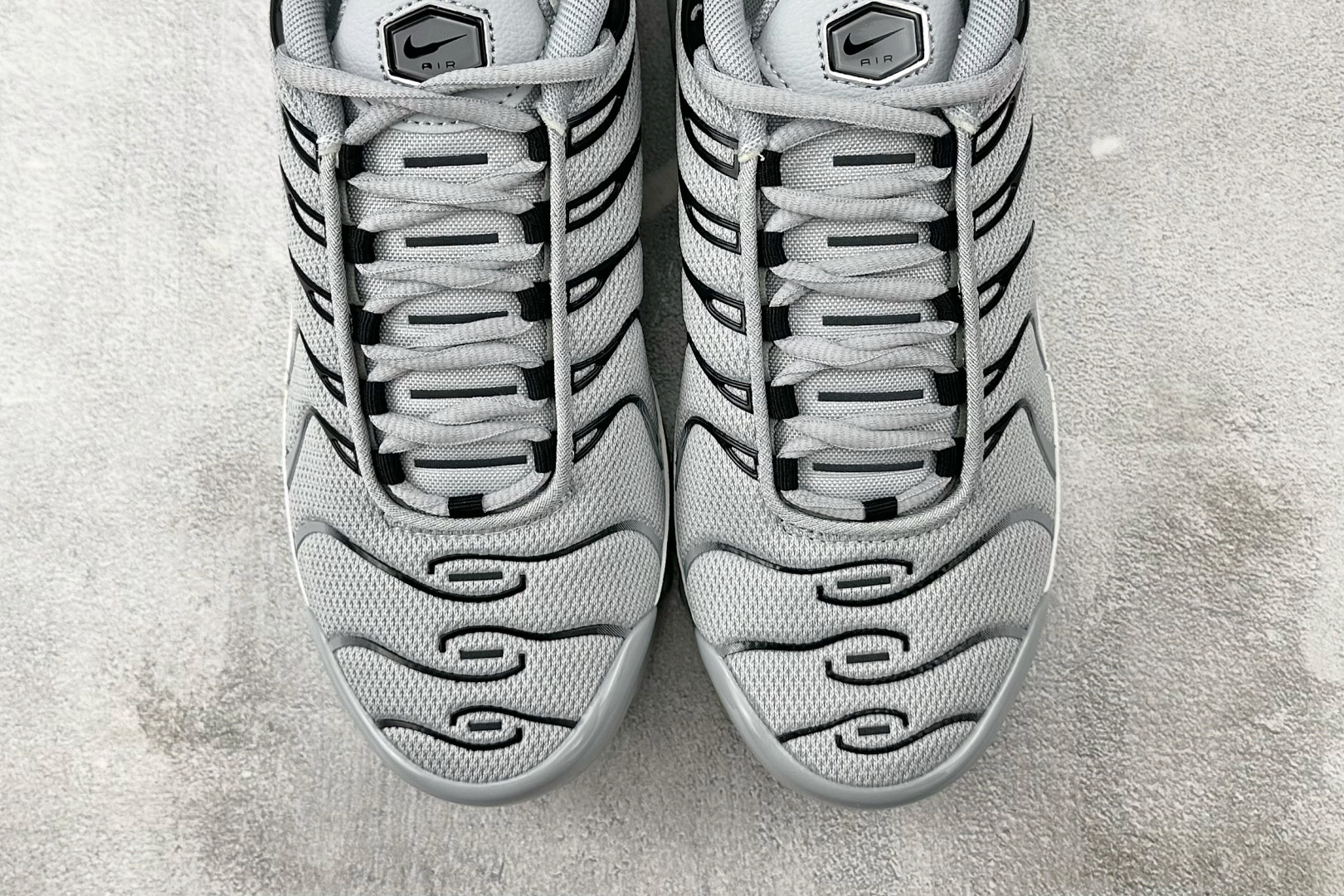 Nike Air Plus 灰色 852630-021