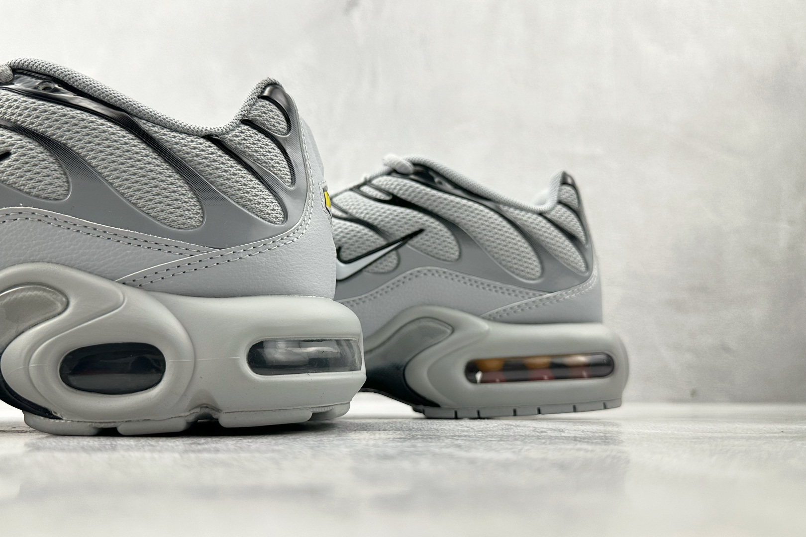 Nike Air Plus 灰色 852630-021