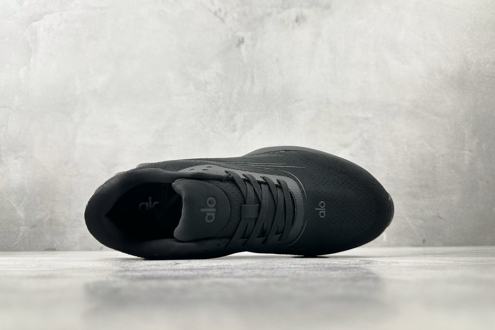 OT纯原 alo yoga Alo Runner 黑色货号：A0590U-Black/Black尺码：3