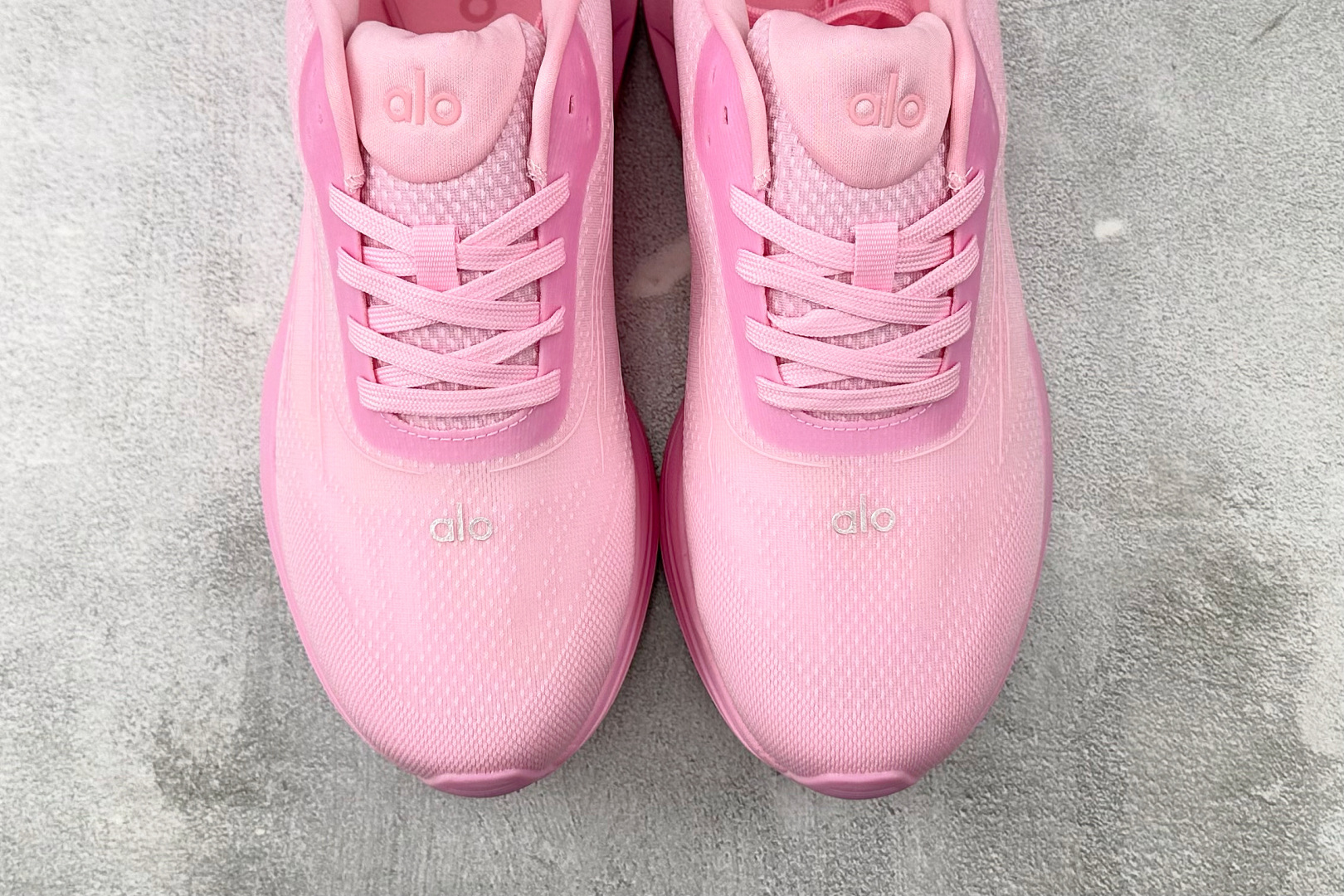 OT纯原 alo yoga Alo Runner 粉色货号：A0590U-Sweet Pink尺码：36