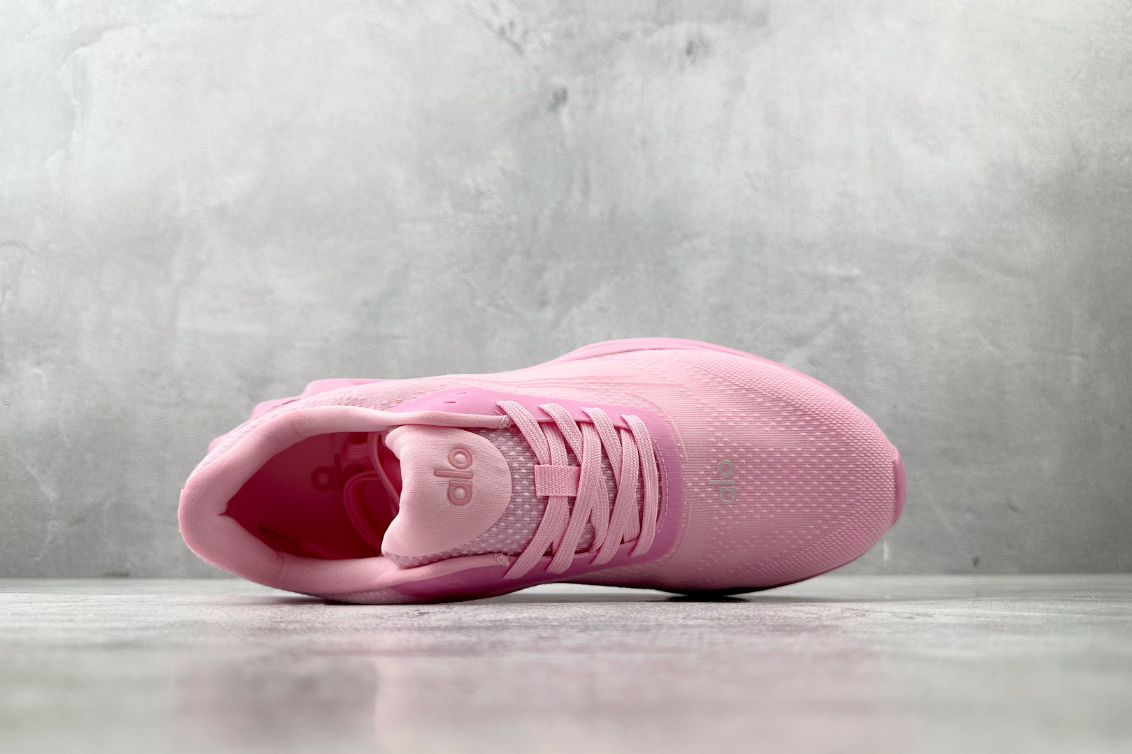 OT纯原 alo yoga Alo Runner 粉色货号：A0590U-Sweet Pink尺码：36