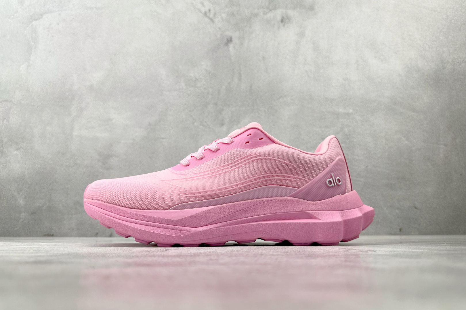 OT纯原 alo yoga Alo Runner 粉色货号：A0590U-Sweet Pink尺码：36