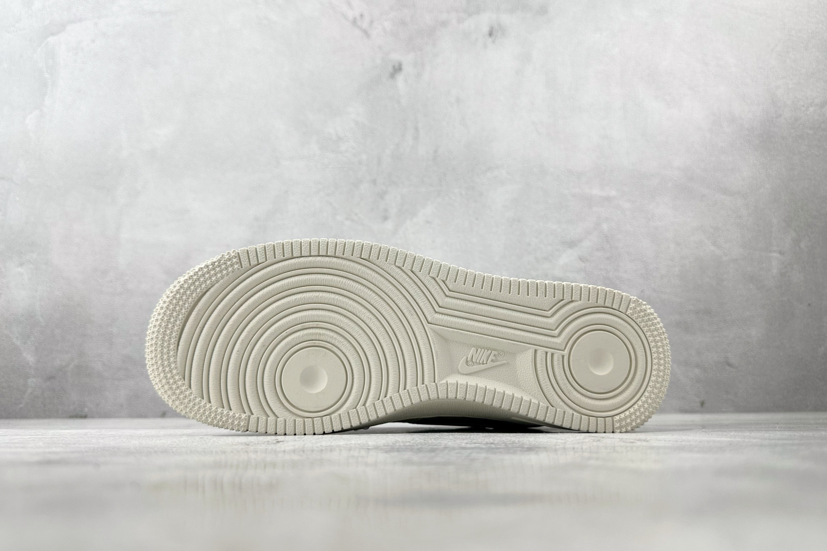 Nike Air Force 1 07 LV 联名 米白 CS5288-035