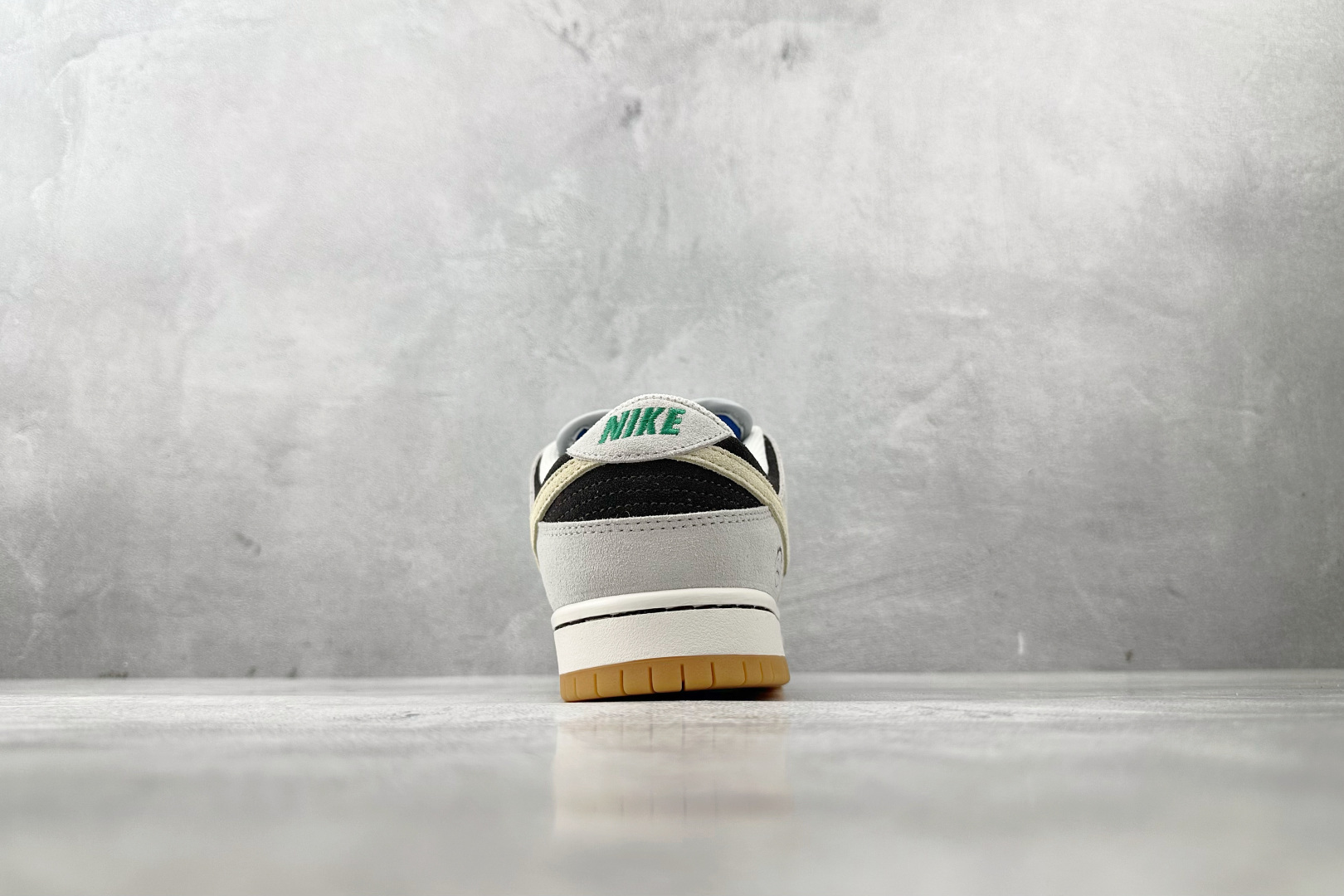 定制球鞋 Nike Dunk SB 冰啡男孩 米棕 HF3704-001