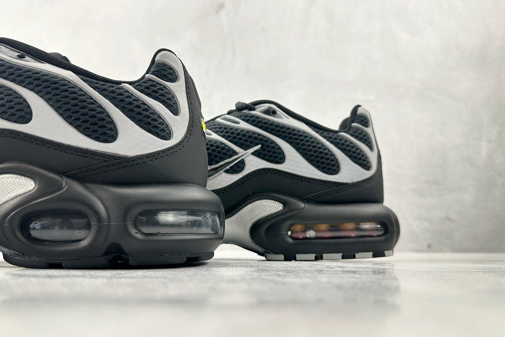 Nike Air Plus 黑色 HQ3029-001