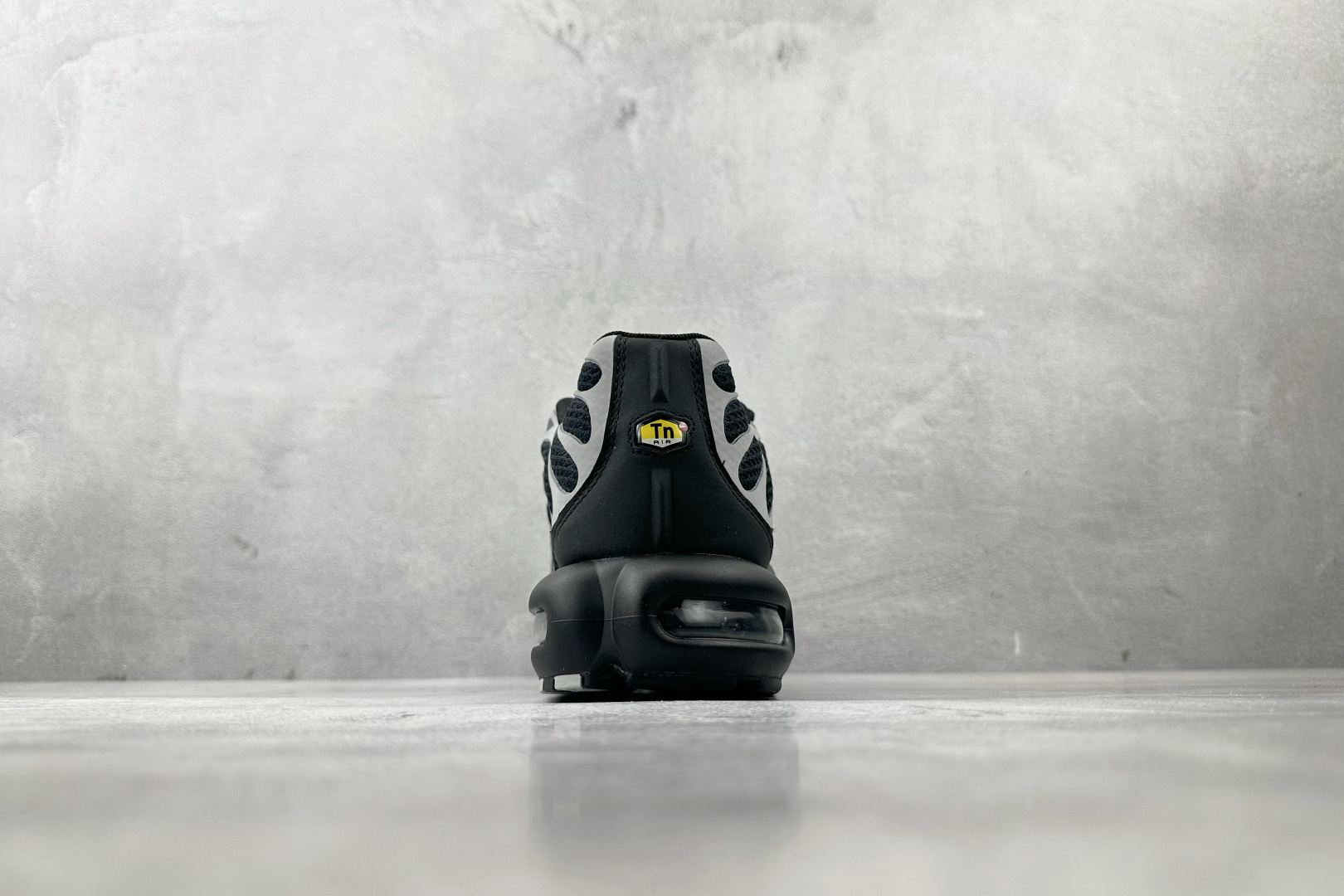 Nike Air Plus 黑色 HQ3029-001